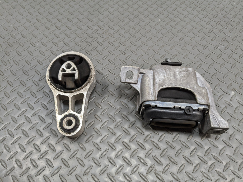 2011 - 2014 MINI COOPER CLUBMAN OEM ENGINE MOTOR HYDRAULIC MOUNT SUPPORT BRACE