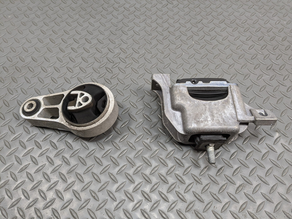 2011 - 2014 MINI COOPER CLUBMAN OEM ENGINE MOTOR HYDRAULIC MOUNT SUPPORT BRACE