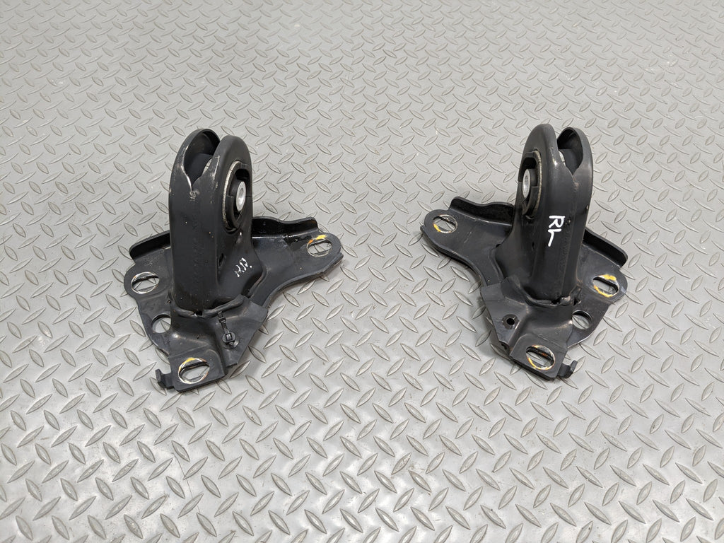 11 - 14 MINI COOPER CLUBMAN OEM TRAILING ARM BRACKET REAR LEFT AND RIGHT SIDE