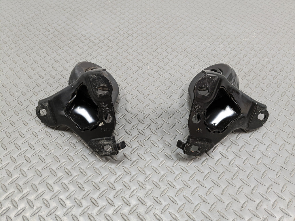 11 - 14 MINI COOPER CLUBMAN OEM TRAILING ARM BRACKET REAR LEFT AND RIGHT SIDE