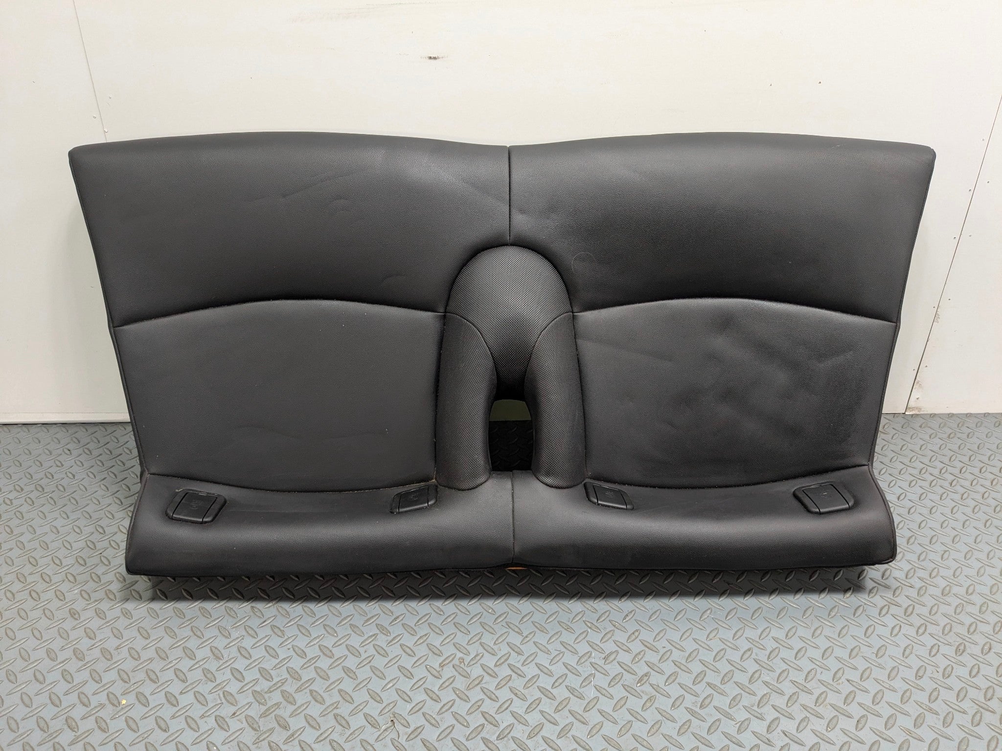 11 - 14 MINI COOPER CLUBMAN OEM LOWER SEAT CUSHION LEATHER BLACK REAR SECOND ROW