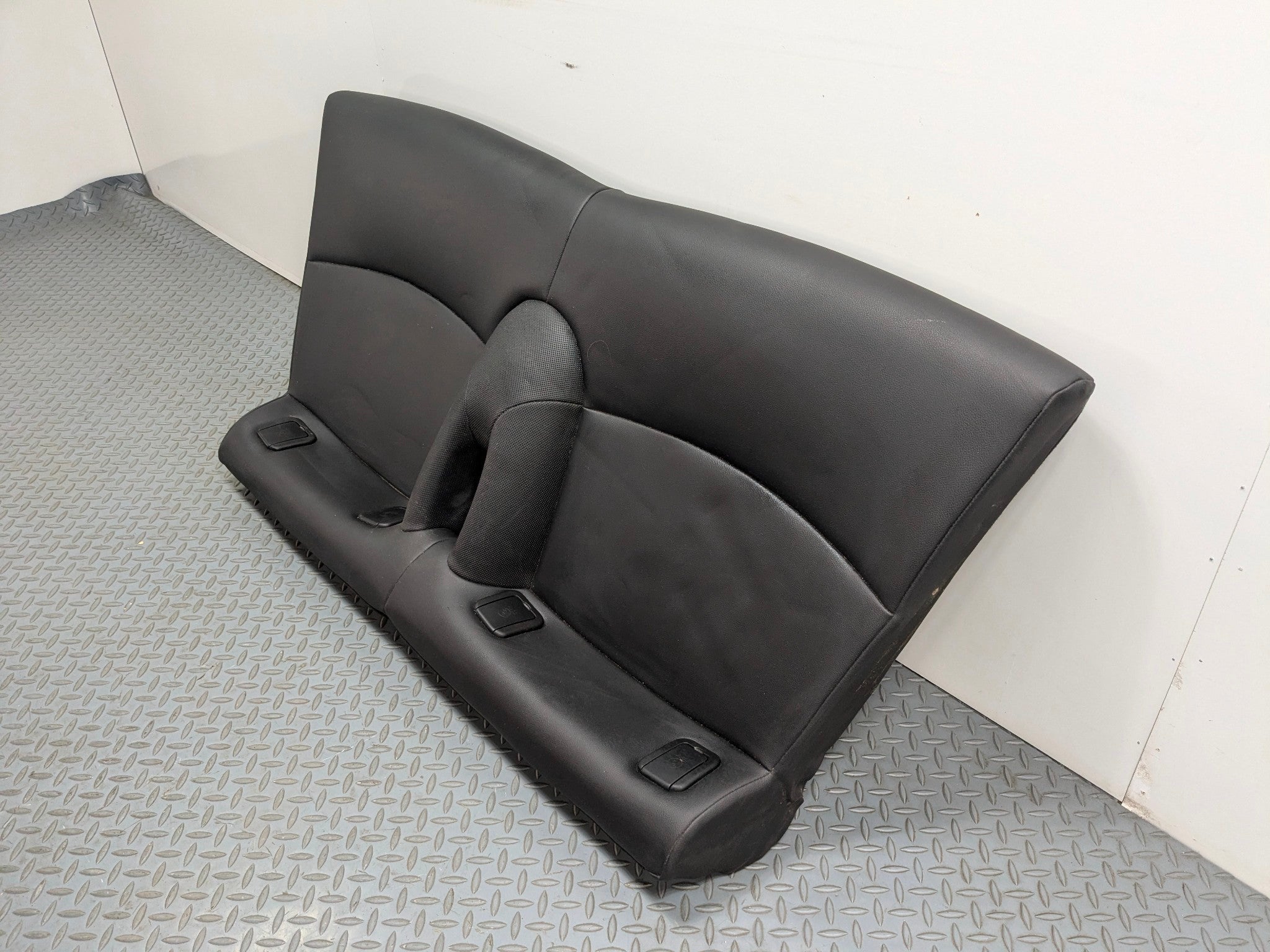 11 - 14 MINI COOPER CLUBMAN OEM LOWER SEAT CUSHION LEATHER BLACK REAR SECOND ROW