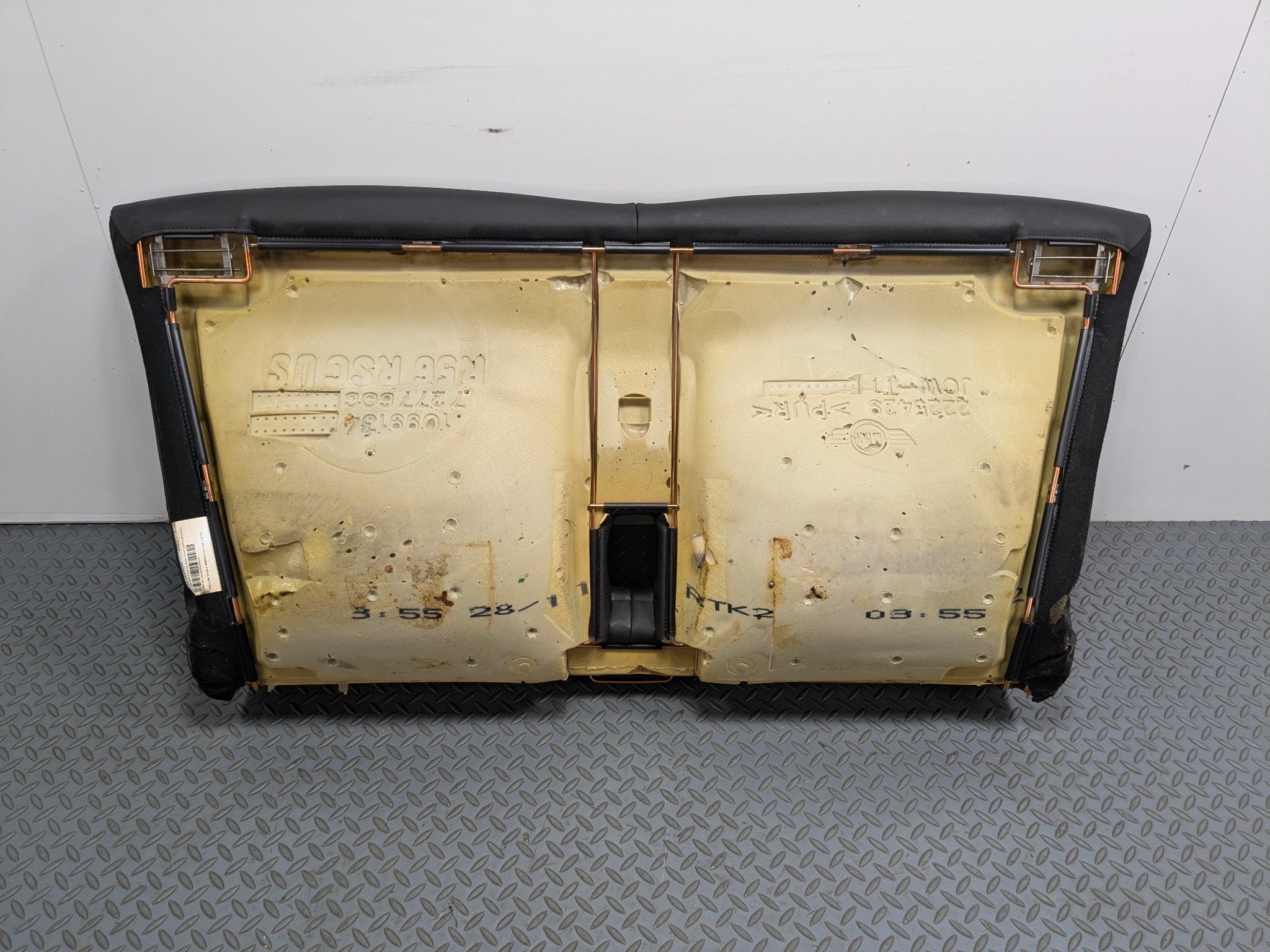 11 - 14 MINI COOPER CLUBMAN OEM LOWER SEAT CUSHION LEATHER BLACK REAR SECOND ROW