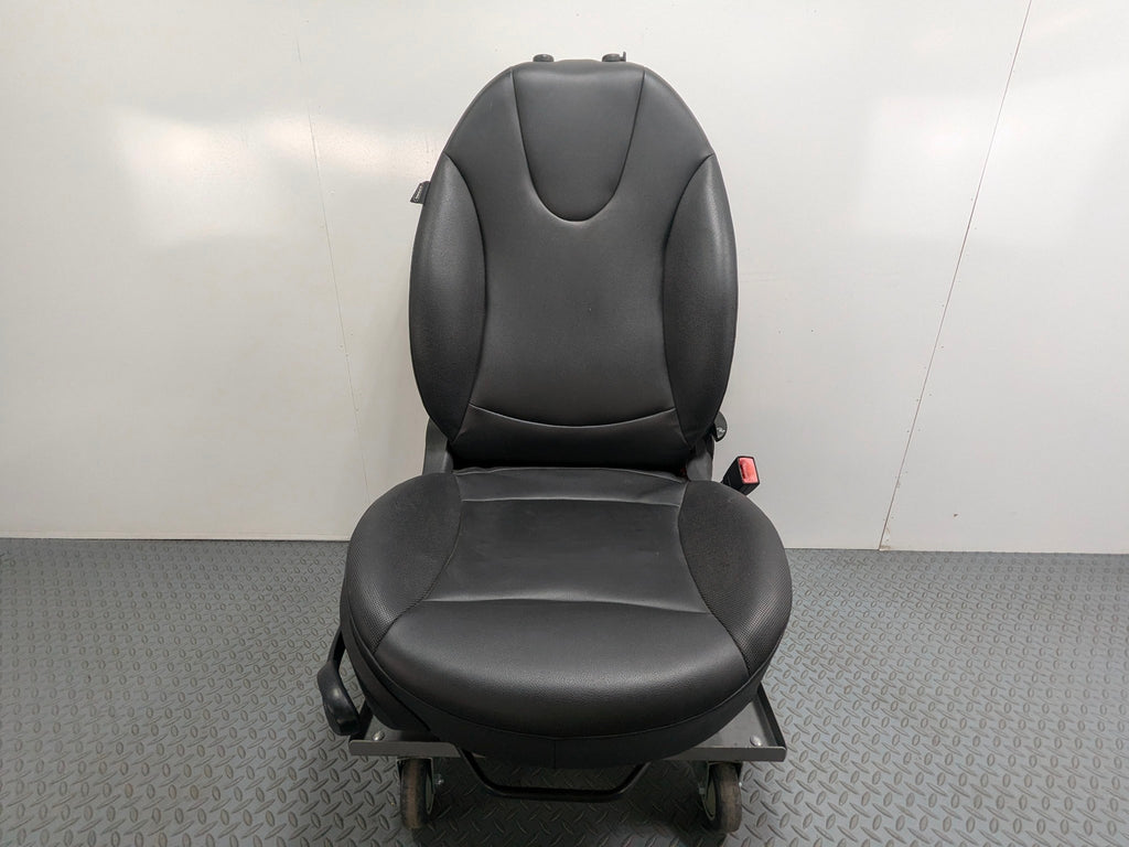 11 - 14 MINI COOPER CLUBMAN OEM SEAT BLACK LEATHER WITH BUCKLE FRONT RIGHT SIDE