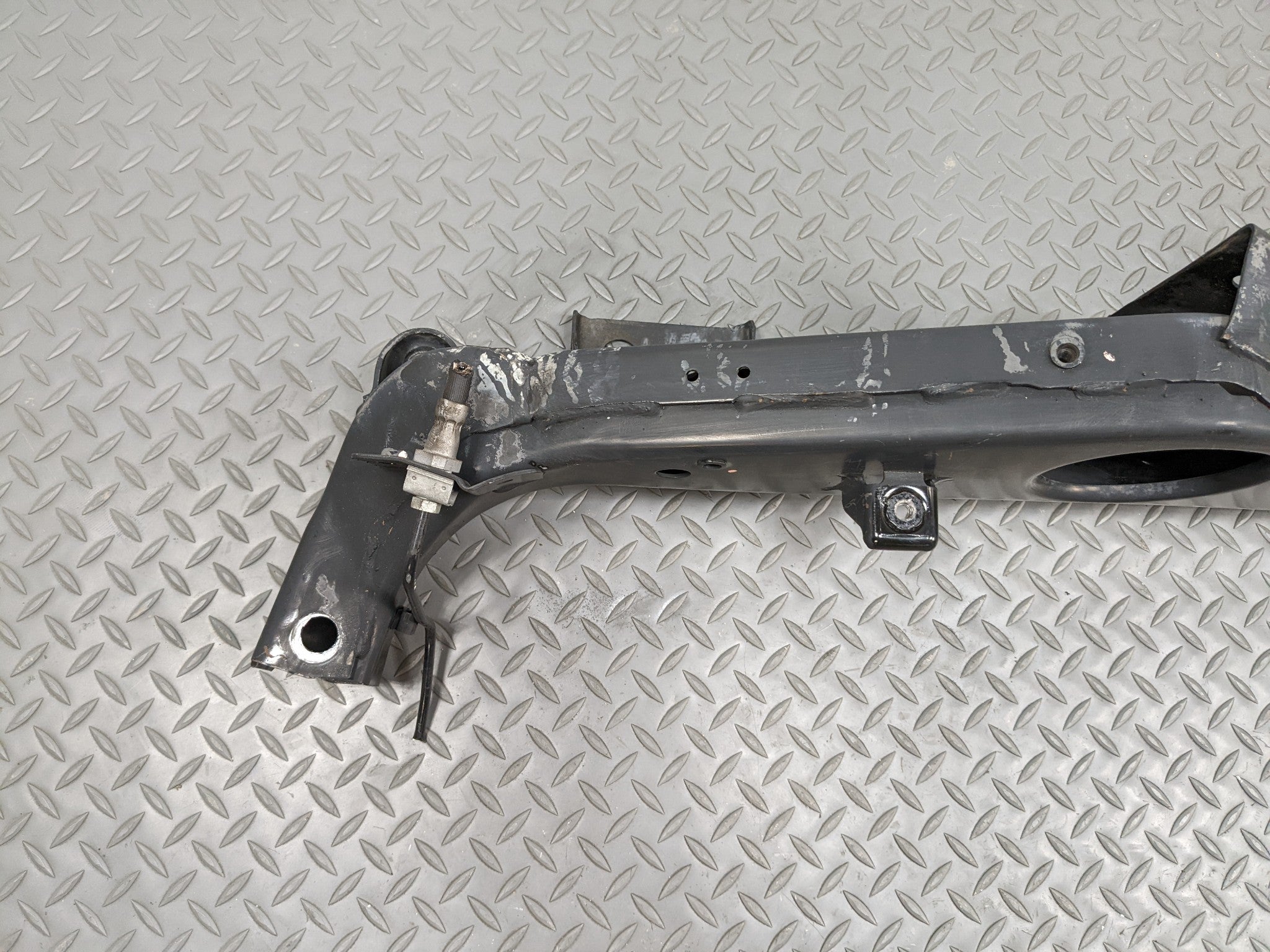 2011 - 2014 MINI COOPER CLUBMAN OEM SUBFRAME CROSSMEMBER REAR SUSPENSION CRADLE