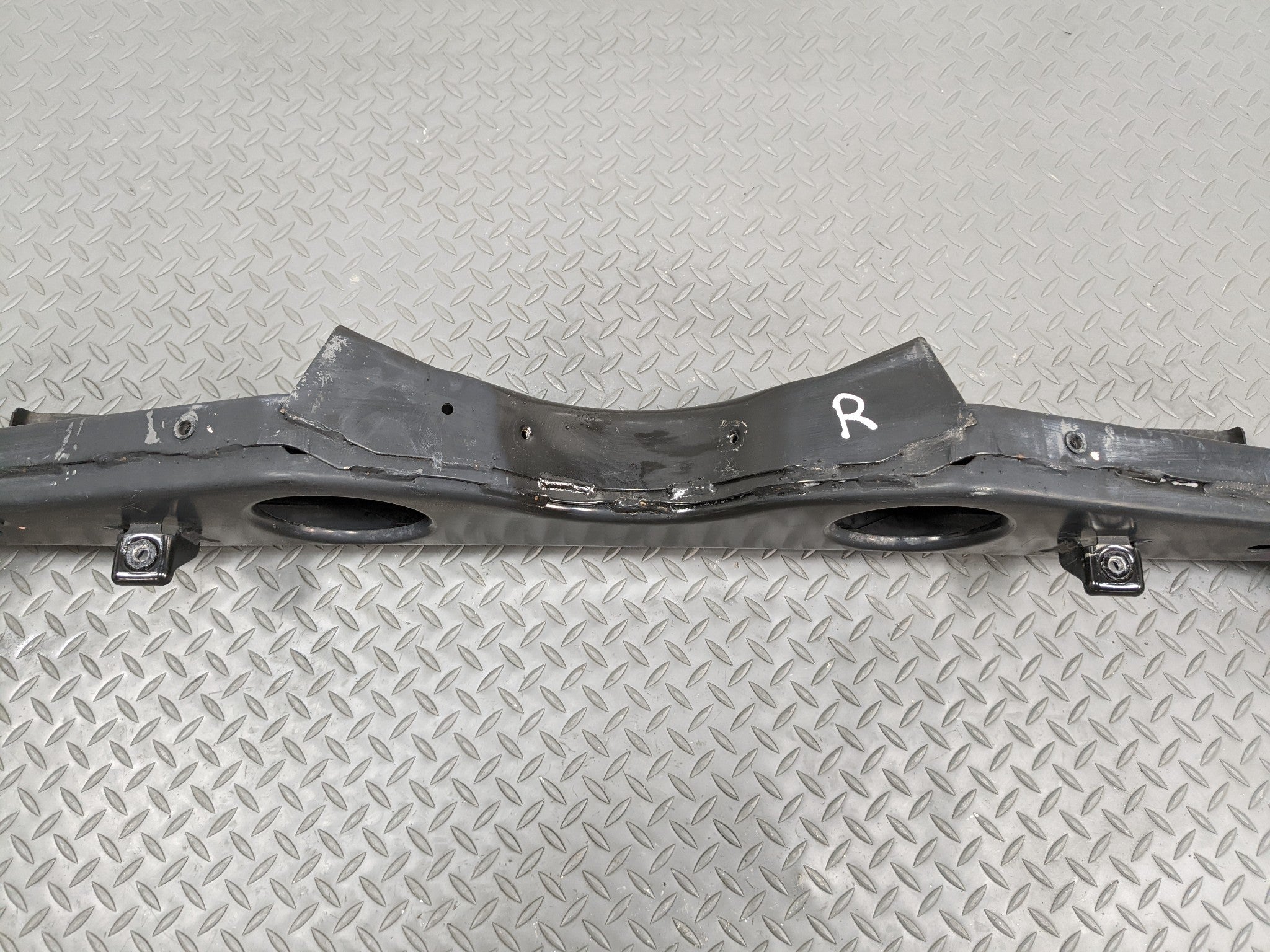2011 - 2014 MINI COOPER CLUBMAN OEM SUBFRAME CROSSMEMBER REAR SUSPENSION CRADLE