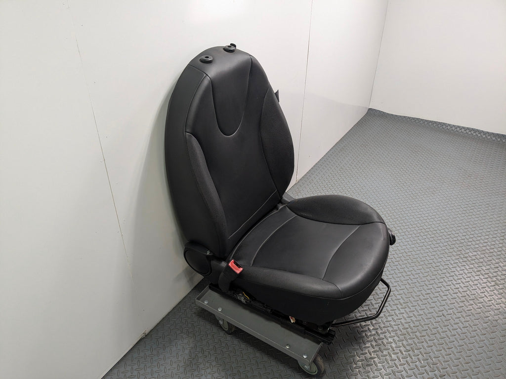 11 - 14 MINI COOPER CLUBMAN OEM SEAT BLACK LEATHER WITH BUCKLE FRONT LEFT SIDE