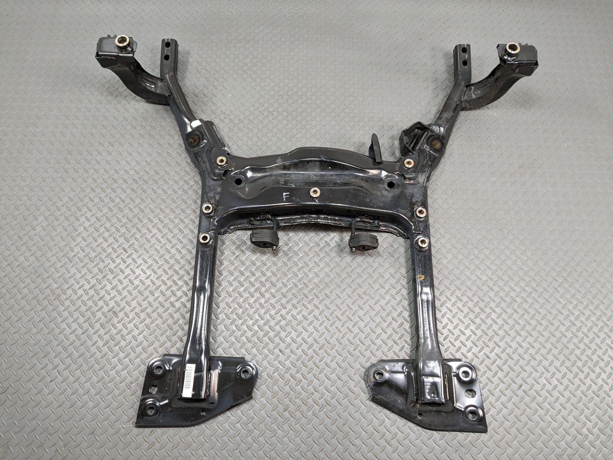 2011 - 2014 MINI COOPER CLUBMAN OEM CROSSMEMBER SUBFRAME FRONT ENGINE CRADLE