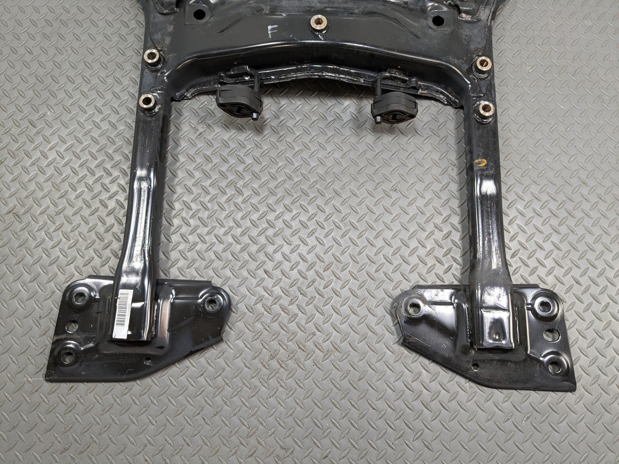 2011 - 2014 MINI COOPER CLUBMAN OEM CROSSMEMBER SUBFRAME FRONT ENGINE CRADLE
