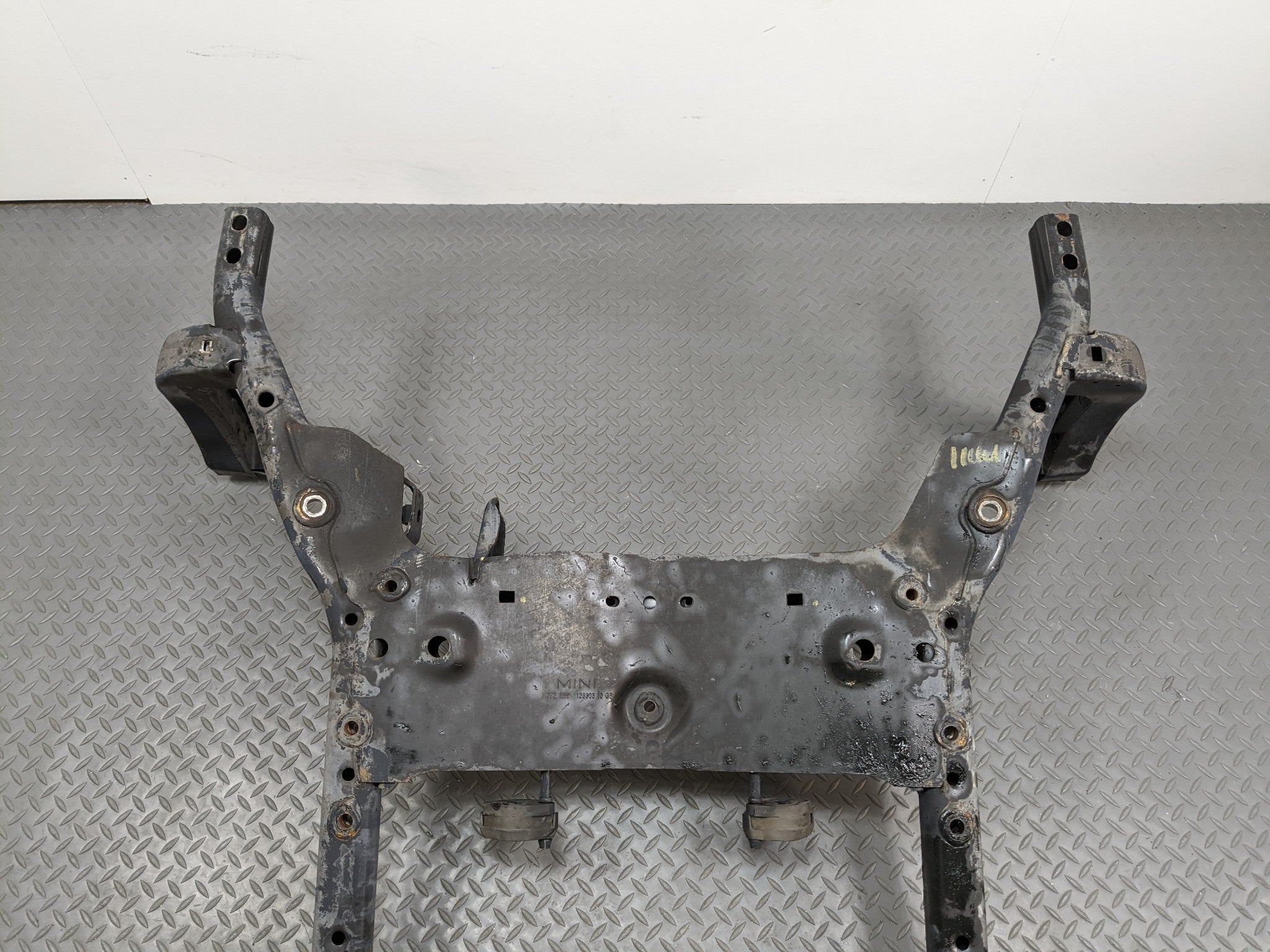 2011 - 2014 MINI COOPER CLUBMAN OEM CROSSMEMBER SUBFRAME FRONT ENGINE CRADLE
