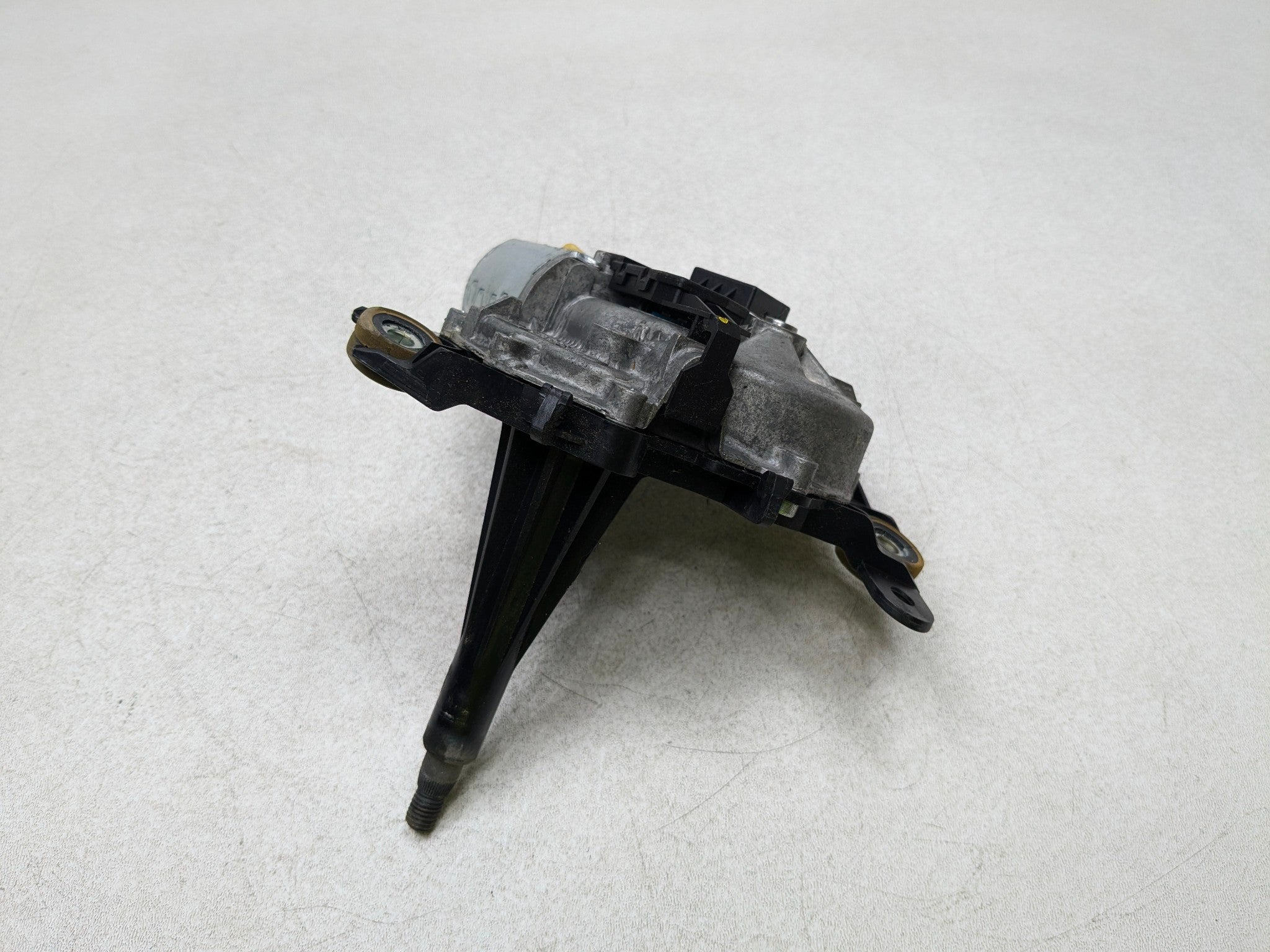 11 - 14 MINI COOPER CLUBMAN OEM WIPER MOTOR ASSEMBLY REAR RIGHT PASSENGER SIDE