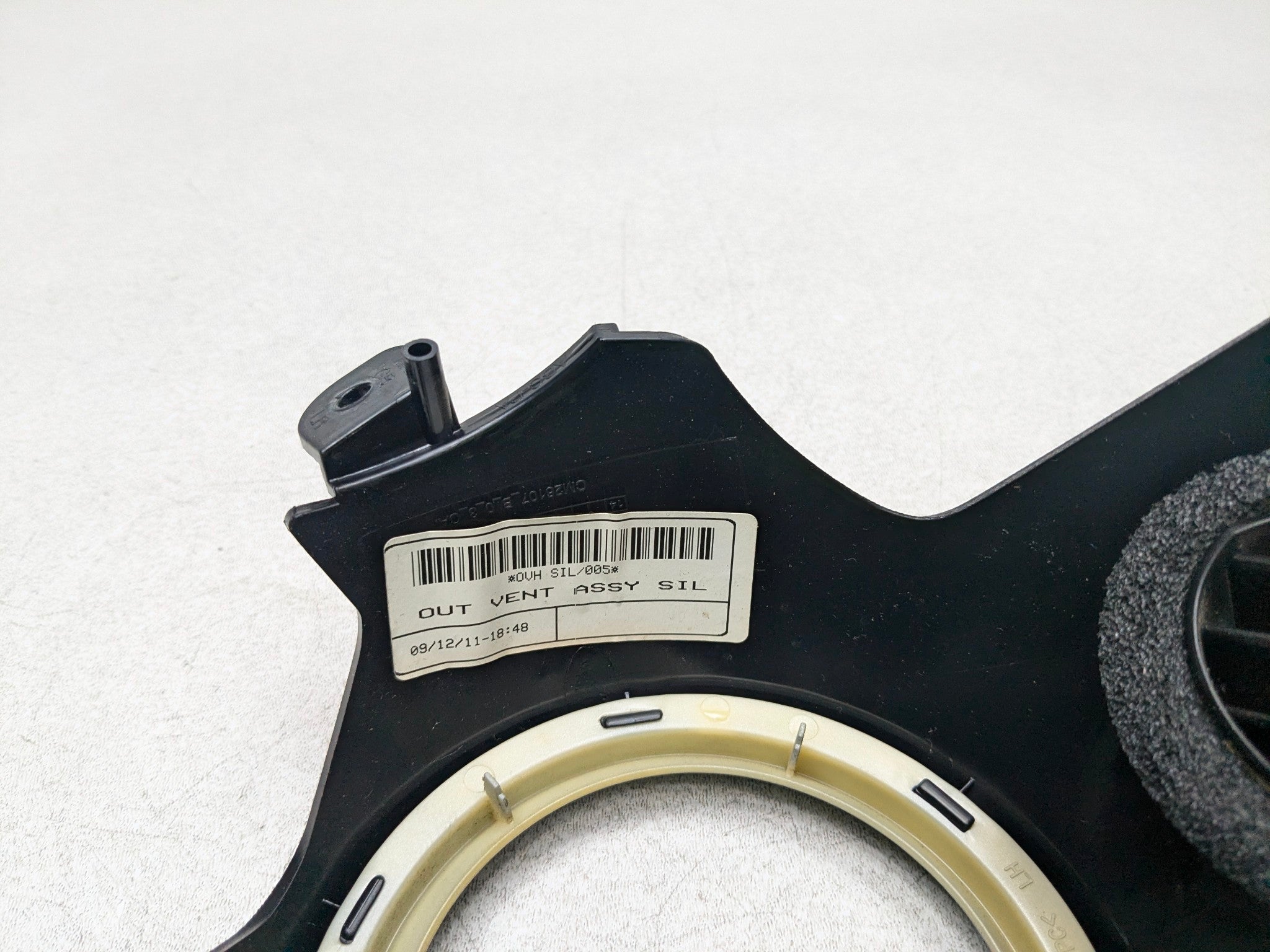 11 - 14 MINI COOPER CLUBMAN OEM AC HEATER VENT TRIM COVER FRONT LEFT DRIVER SIDE