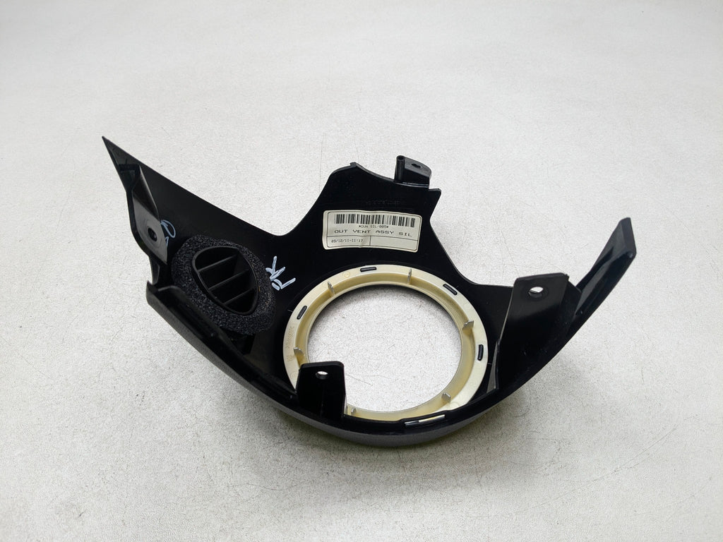 2011 - 2014 MINI COOPER CLUBMAN OEM AC HEATER VENT TRIM COVER FRONT RIGHT SIDE