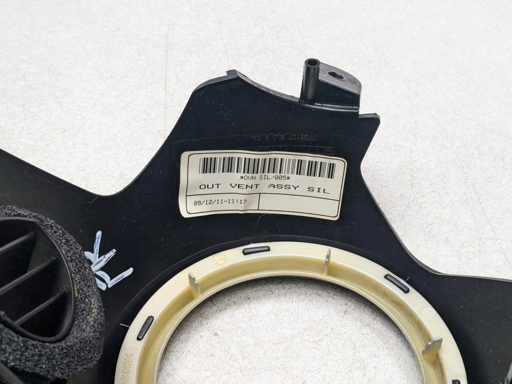 2011 - 2014 MINI COOPER CLUBMAN OEM AC HEATER VENT TRIM COVER FRONT RIGHT SIDE