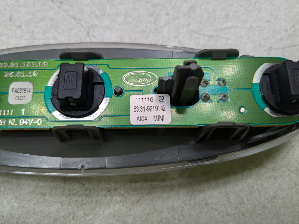 11 - 14 MINI COOPER CLUBMAN OEM INTERIOR LIGHT ASSEMBLY REAR OVERHEAD UPPER ROOF