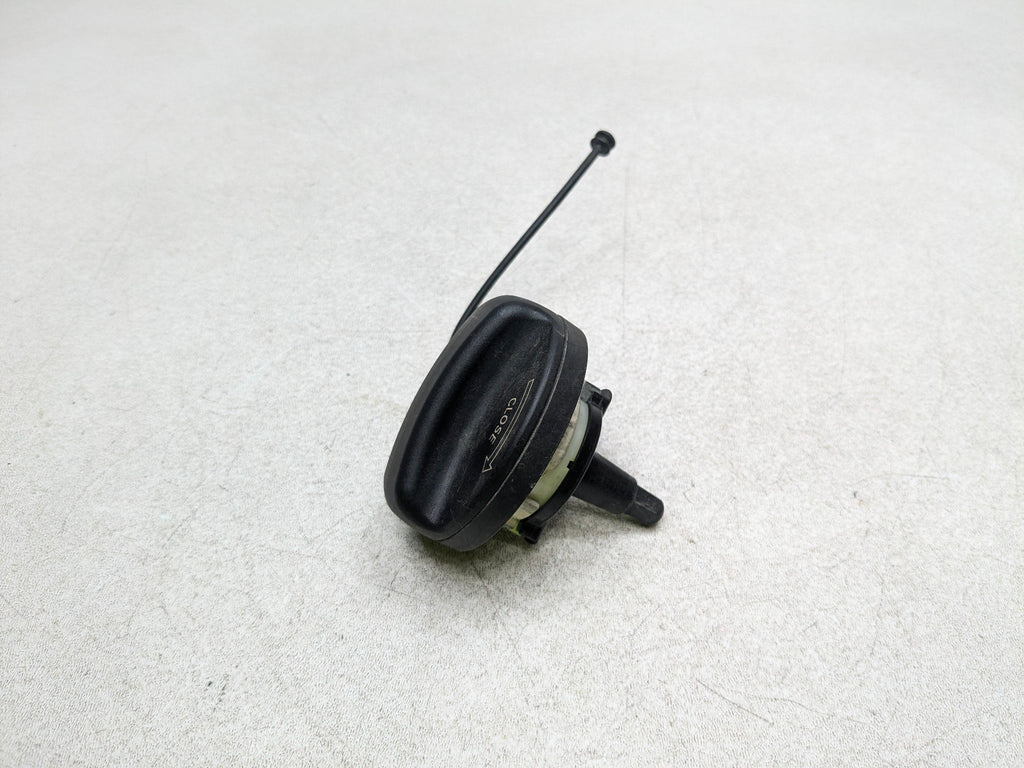 11 - 14 MINI COOPER CLUBMAN OEM FUEL GAS TANK RESERVOIR FILLER COVER CAP BLACK