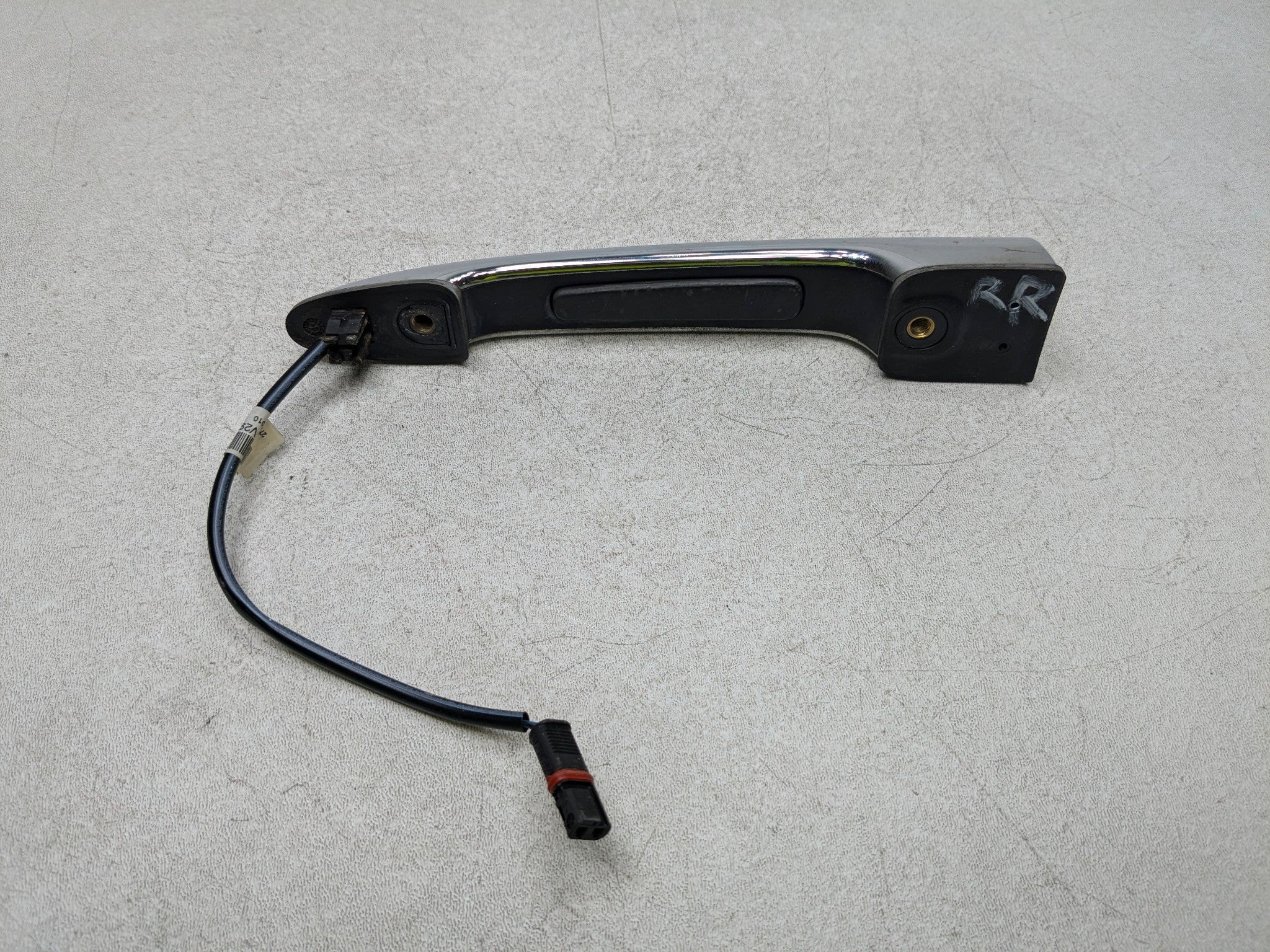 2011 - 2014 MINI COOPER CLUBMAN OEM TRUNK OUTSIDE DOOR HANDLE RAER RIGHT SIDE