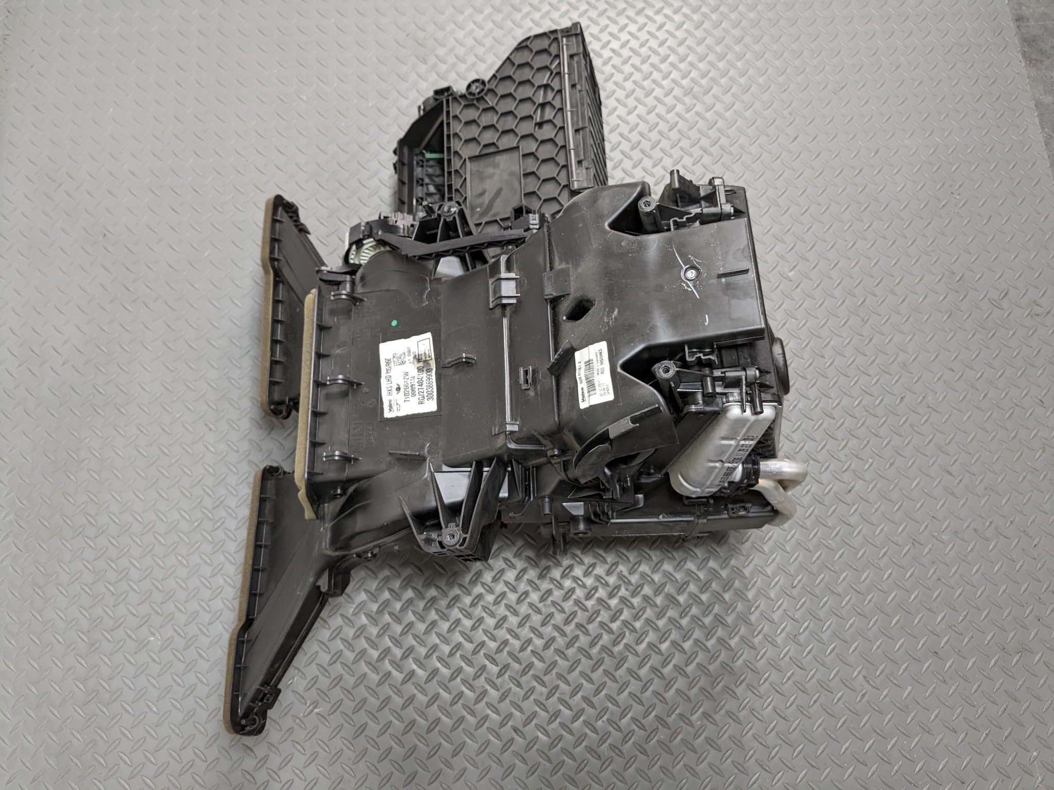 2011 - 2014 MINI COOPER CLUBMAN OEM HVAC HEATER CORE BLOWER EVAPORATOR ASSEMBLY