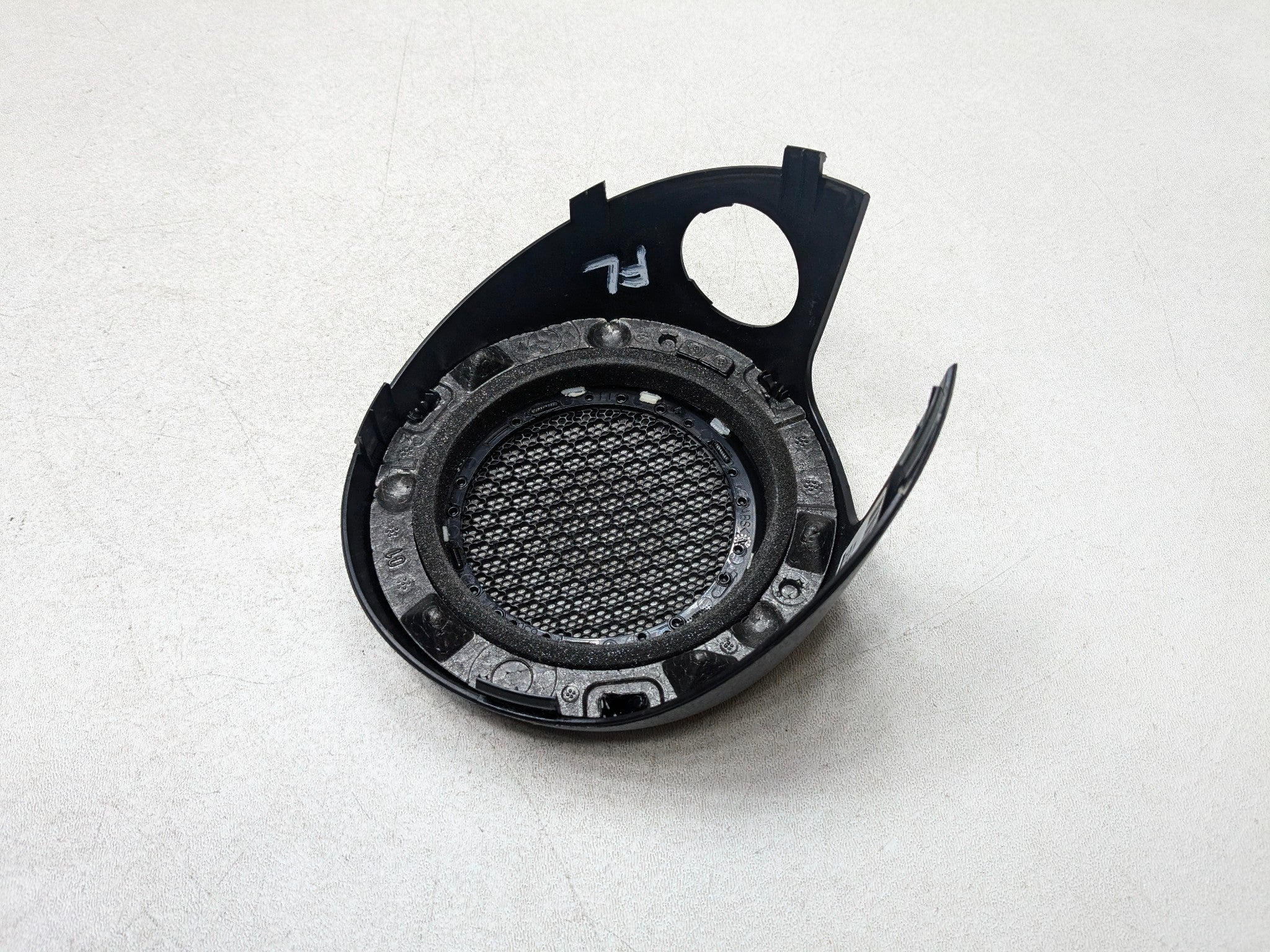 2011 - 2014 MINI COOPER CLUBMAN OEM SPEAKER GRILL COVER FRONT LEFT DRIVER SIDE