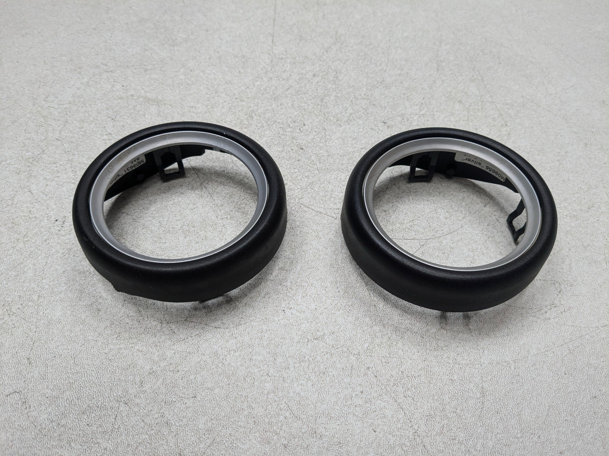 2011 - 2014 MINI COOPER CLUBMAN OEM FRONT DOOR OPENER INSIDE HANDLE TRIM SET