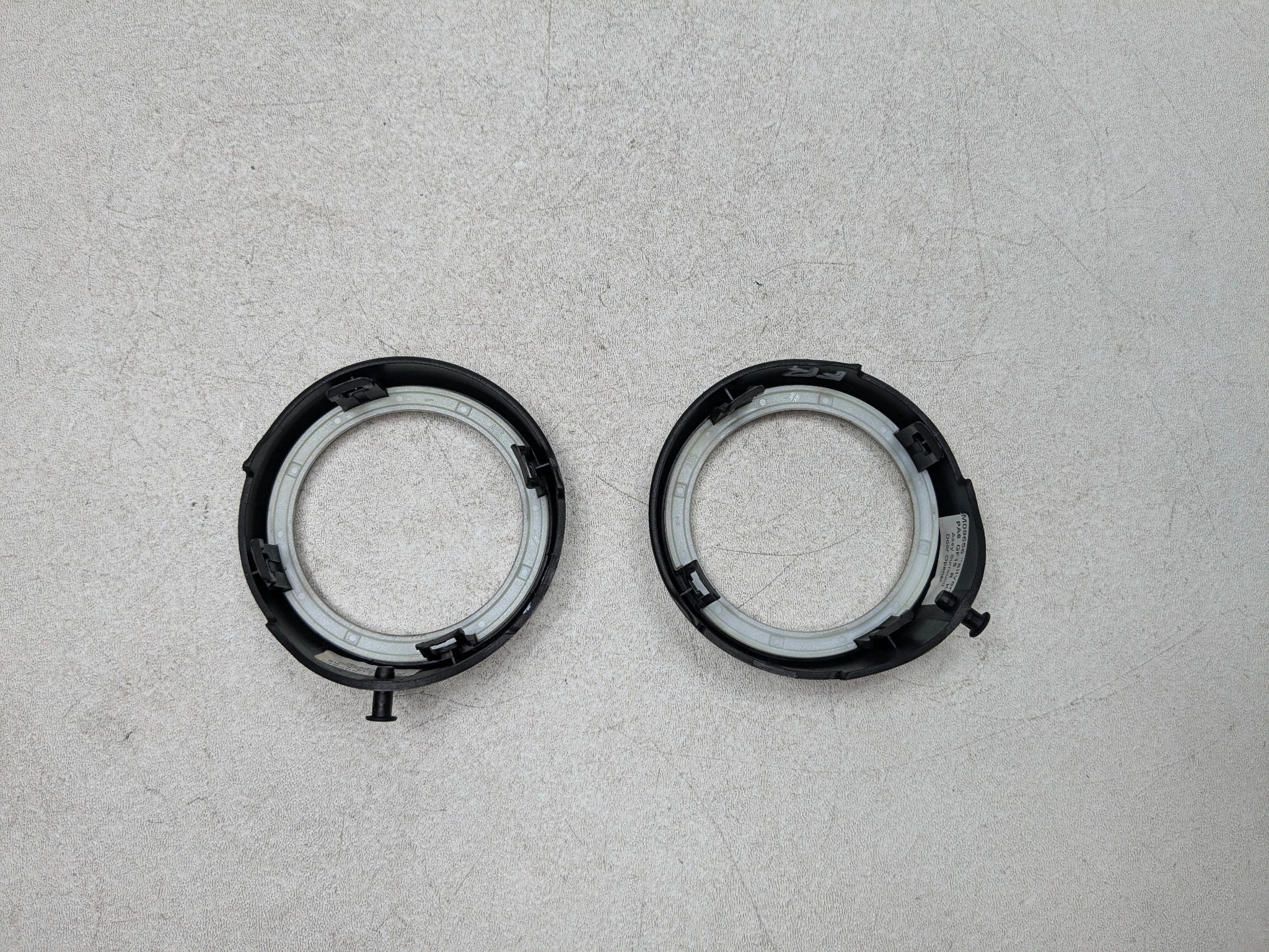 2011 - 2014 MINI COOPER CLUBMAN OEM FRONT DOOR OPENER INSIDE HANDLE TRIM SET