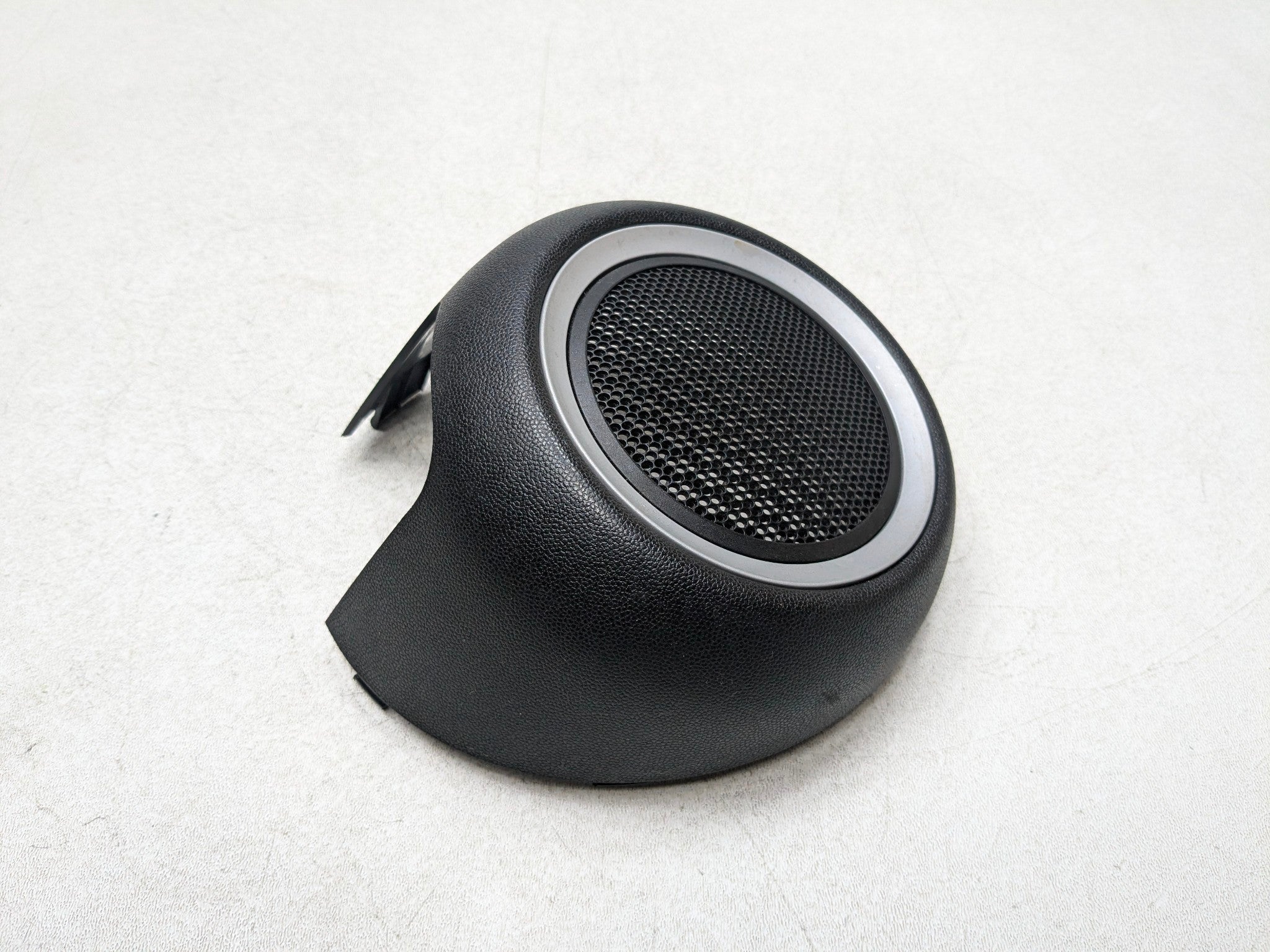2011 - 2014 MINI COOPER CLUBMAN OEM SPEAKER GRILL COVER BLACK FRONT RIGHT SIDE