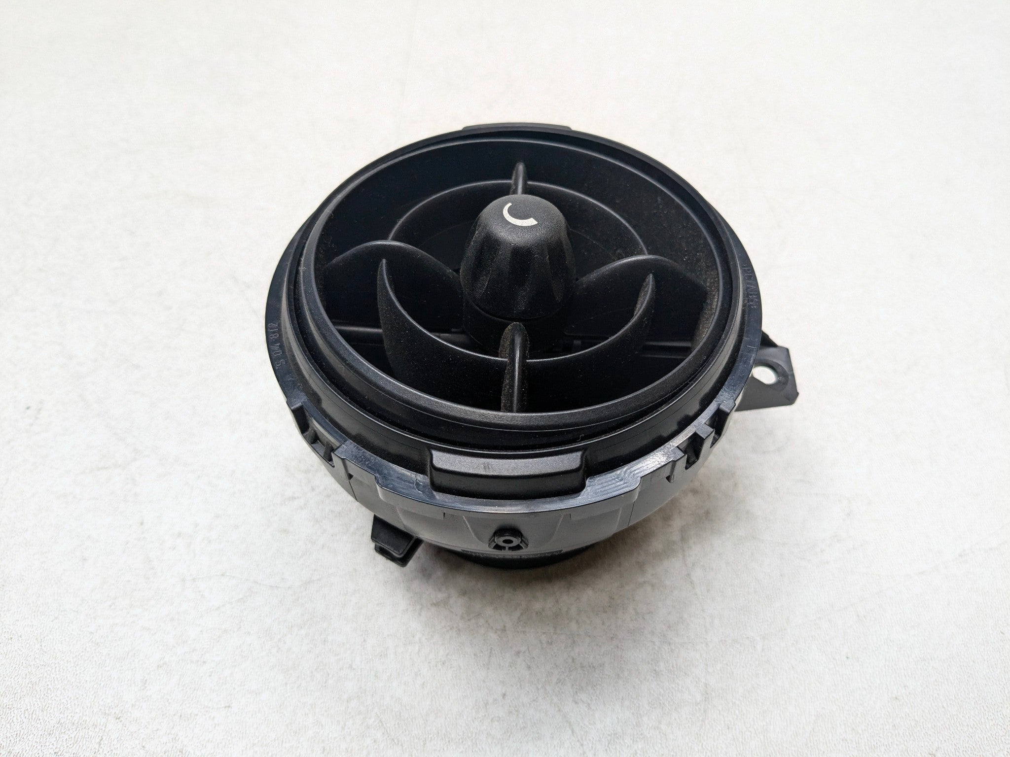 11 - 14 MINI COOPER CLUBMAN OEM AIR CONDITIONING HEATER VENTS FRONT LEFT SIDE