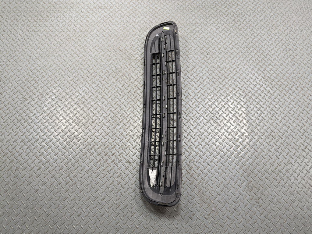 11 - 14 MINI COOPER CLUBMAN OEM GRILLE TRIM PANEL ASSEMBLY FRONT LOWER CENTER