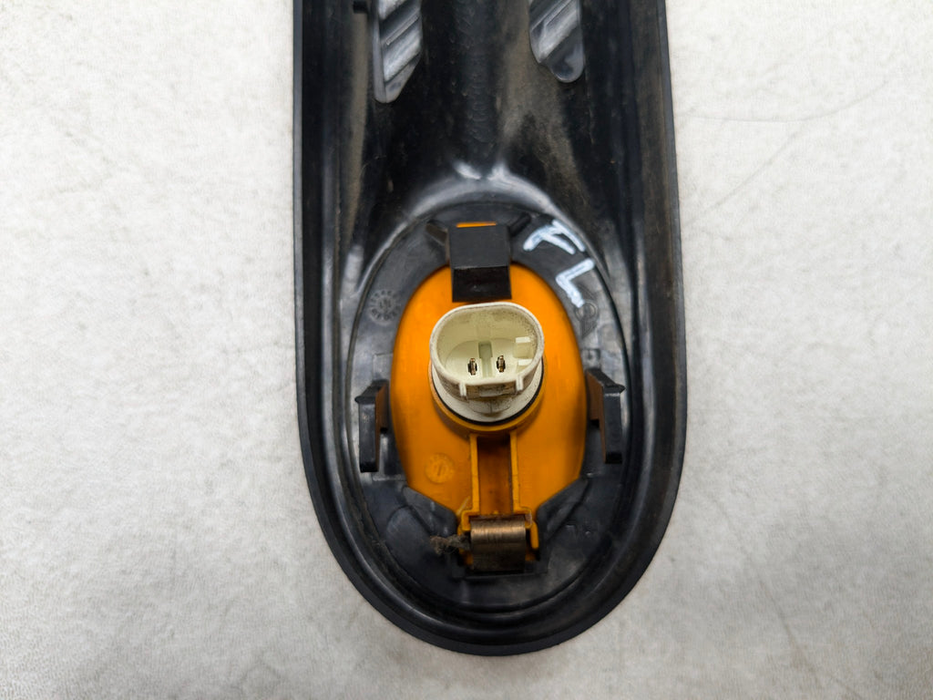 11 - 14 MINI COOPER CLUBMAN OEM TURN SIGNAL FENDER LIGHT FRONT LEFT DRIVER SIDE