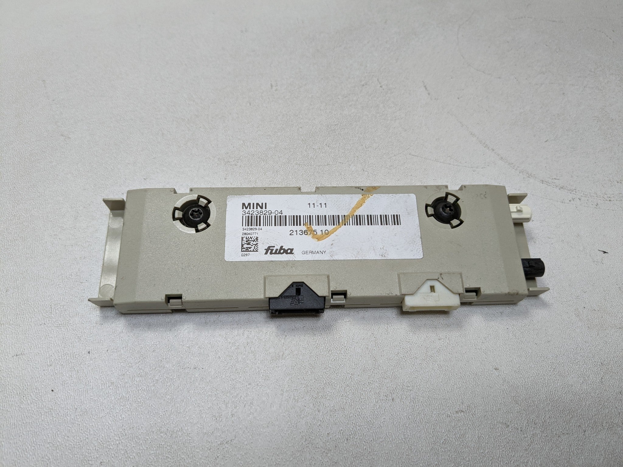2011 - 2014 MINI COOPER CLUBMAN OEM ANTENNA AMPLIFIER RECEIVER CONTROL MODULE