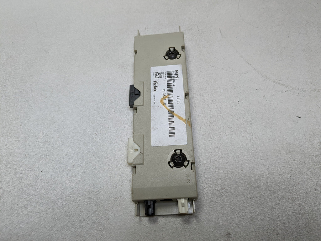 2011 - 2014 MINI COOPER CLUBMAN OEM ANTENNA AMPLIFIER RECEIVER CONTROL MODULE