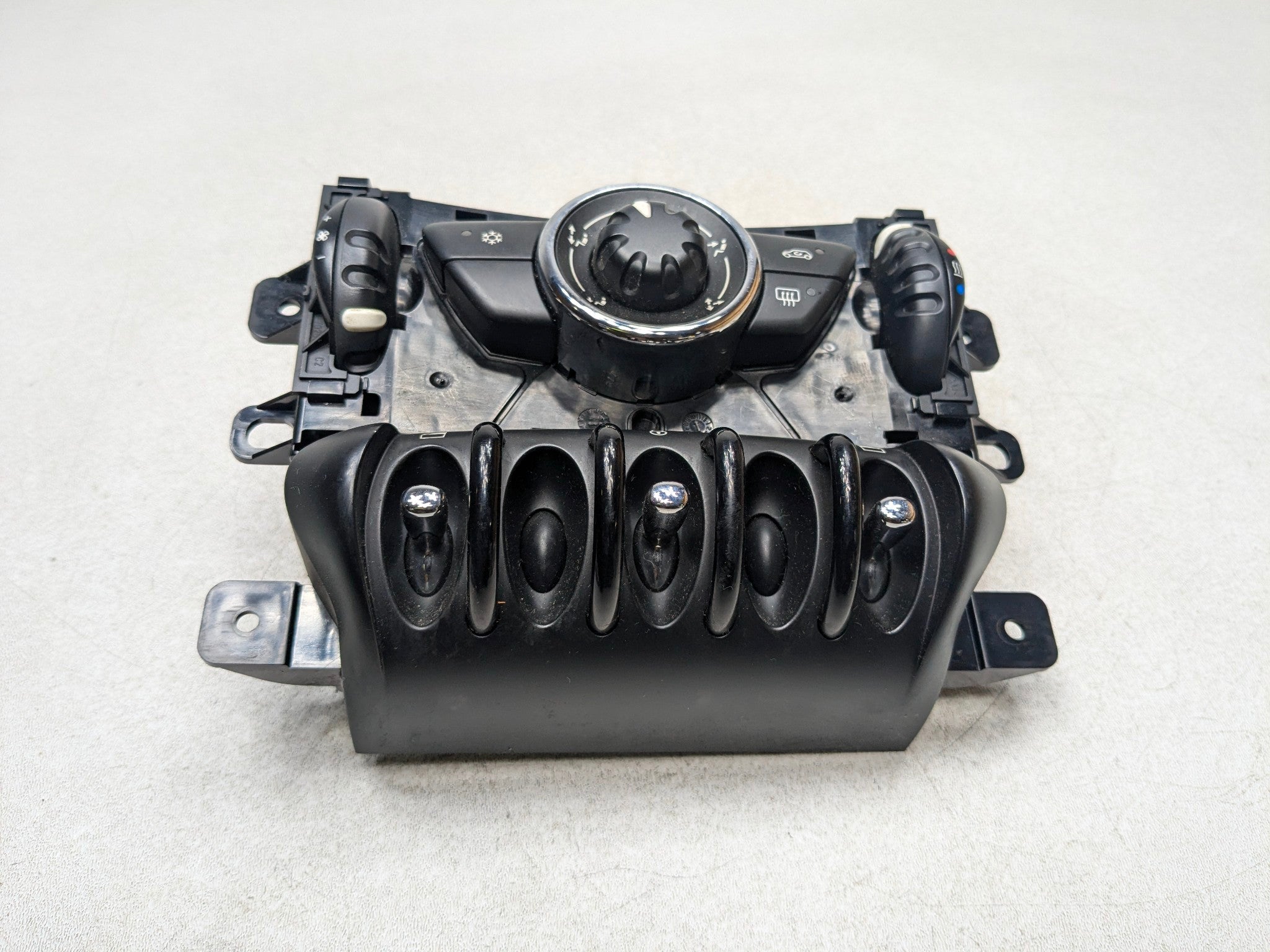 2011 - 2014 MINI COOPER CLUBMAN OEM AC HEATER TEMPERATURE CONTROL SWITCH