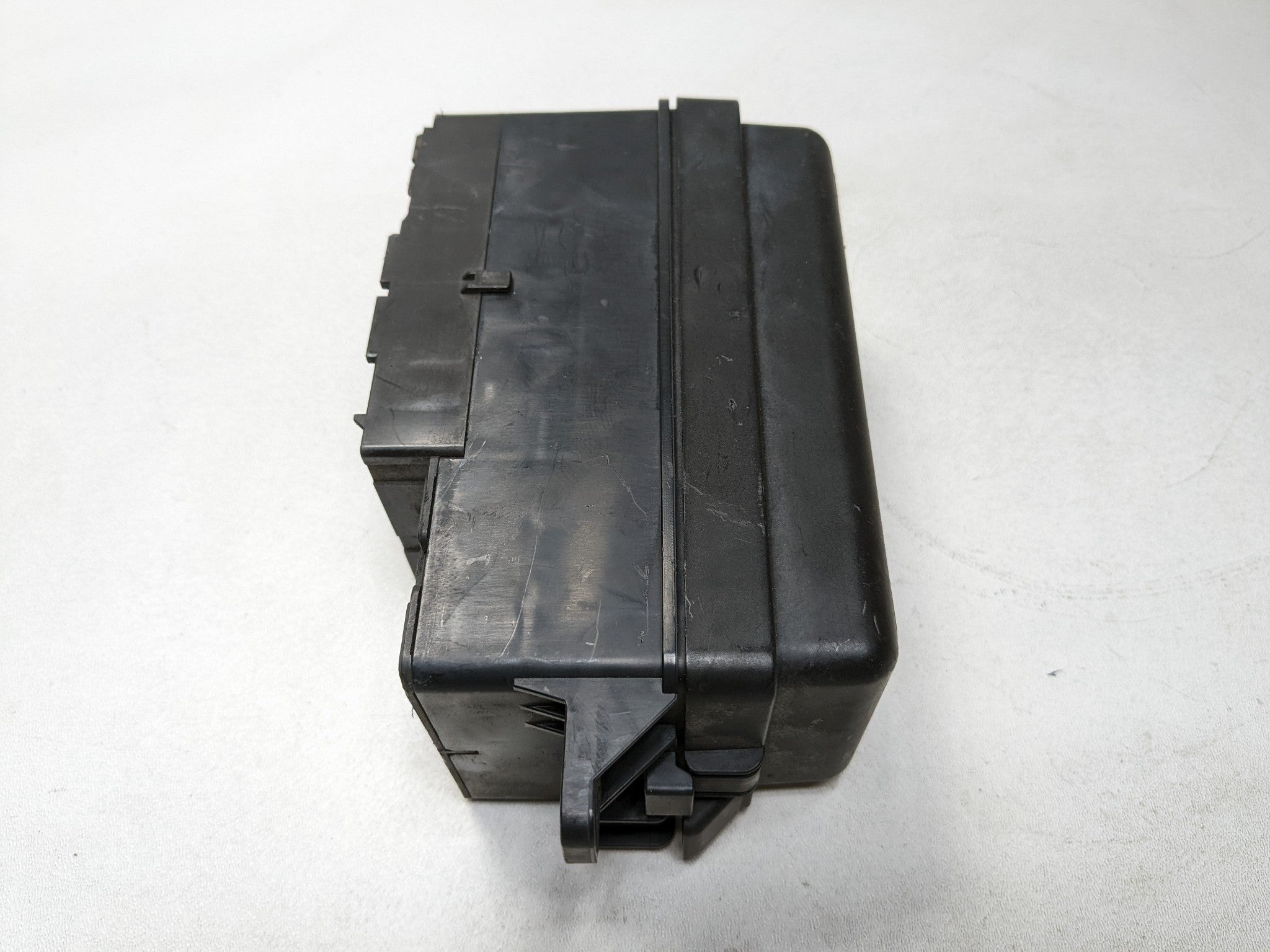 2011 - 2014 MINI COOPER CLUBMAN OEM ENGINE BAY DISTRIBUTION FUSE RELAY BOX