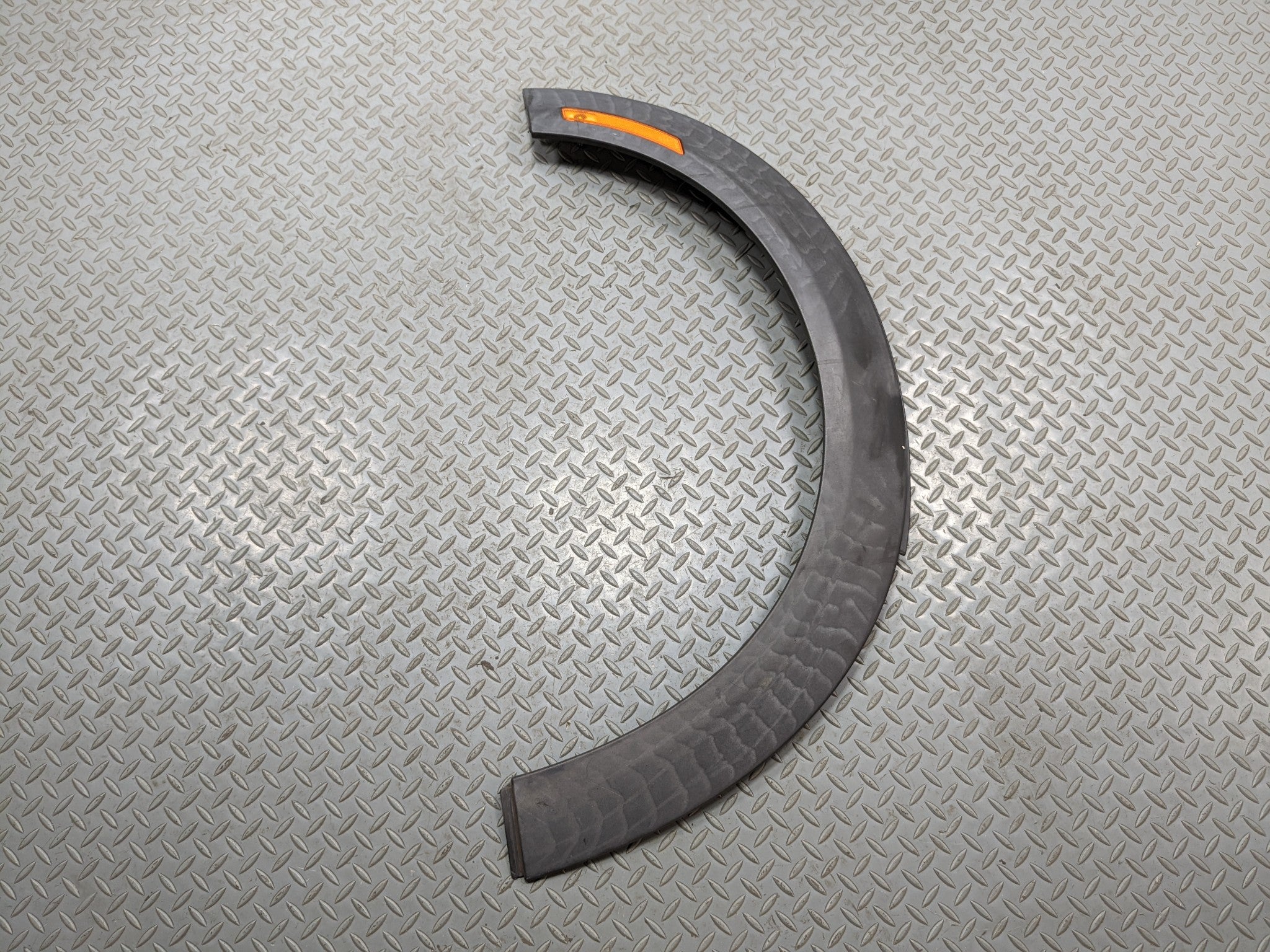 11 - 14 MINI COOPER CLUBMAN OEM FENDER FLARE WHEEL ARCH LINER TRIM FRONT LEFT