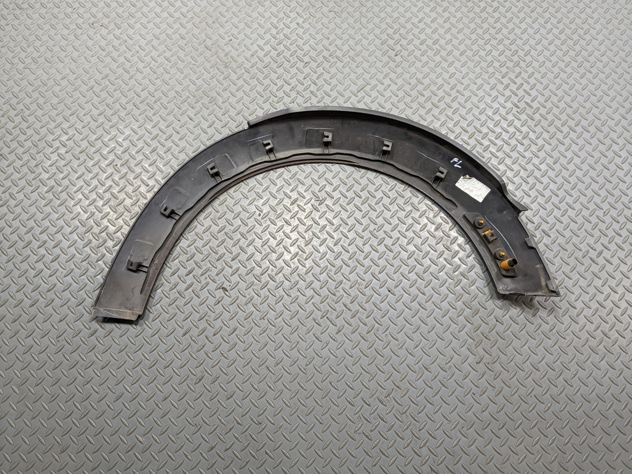 11 - 14 MINI COOPER CLUBMAN OEM FENDER FLARE WHEEL ARCH LINER TRIM FRONT LEFT