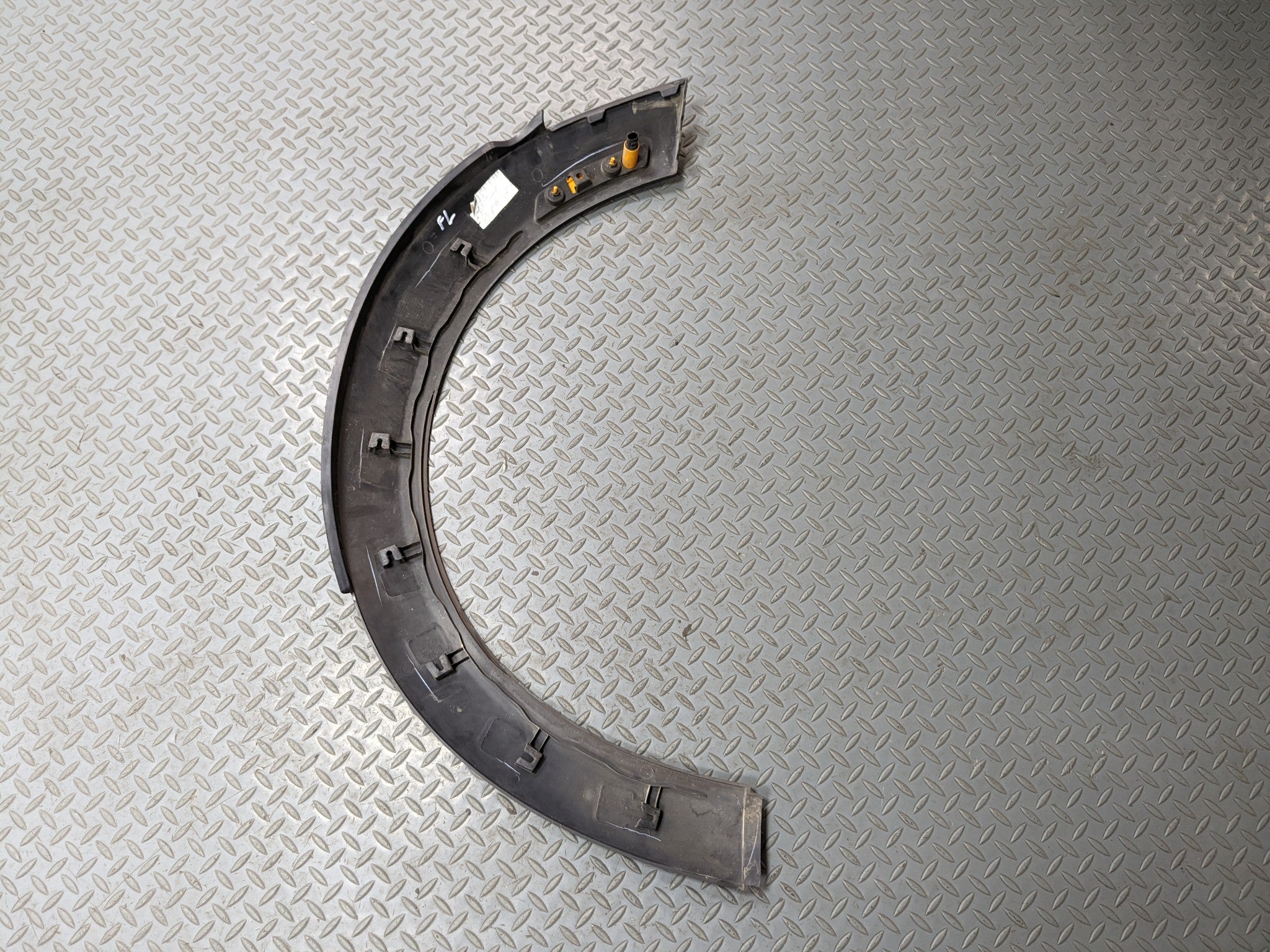 11 - 14 MINI COOPER CLUBMAN OEM FENDER FLARE WHEEL ARCH LINER TRIM FRONT LEFT