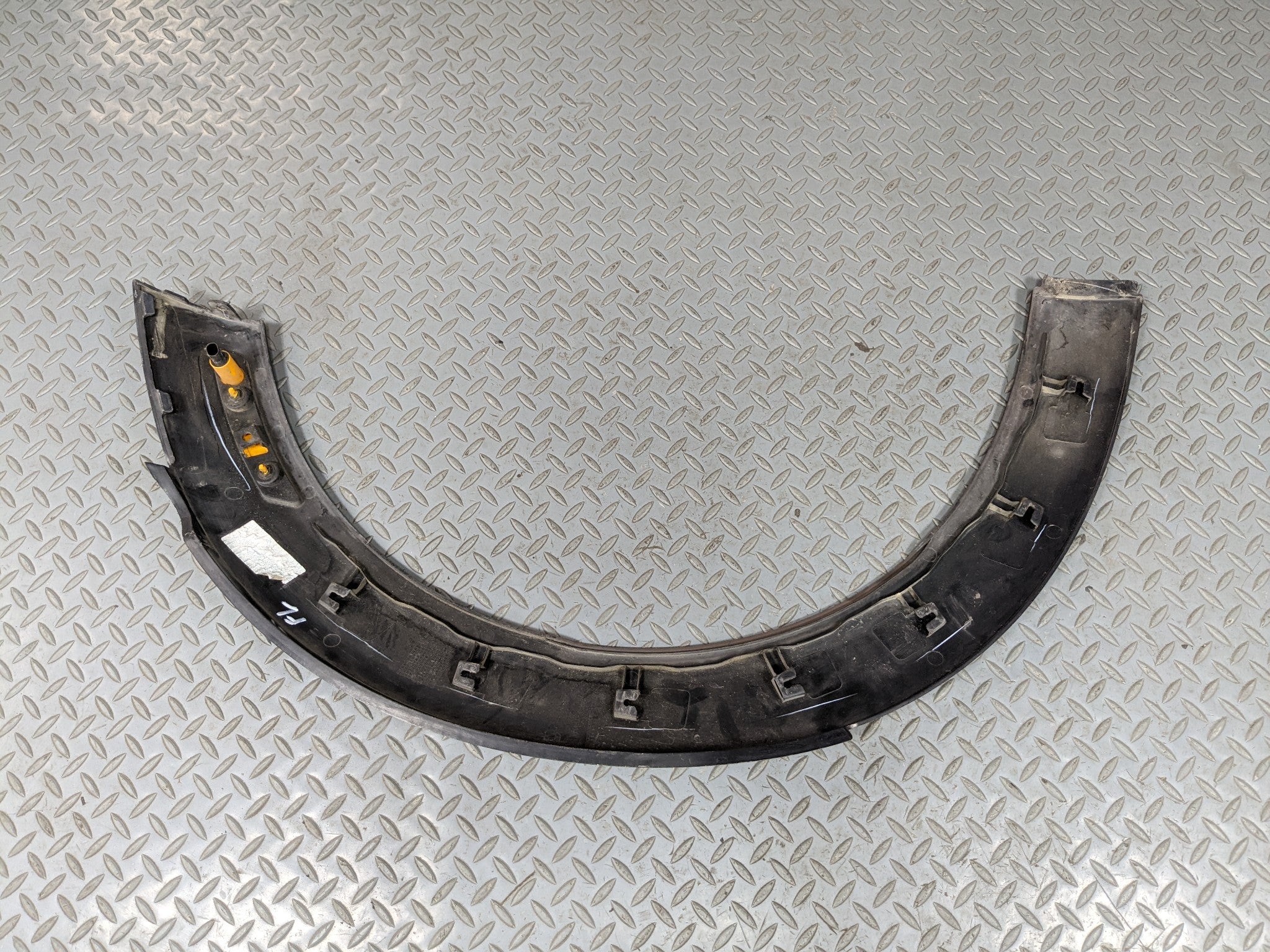 11 - 14 MINI COOPER CLUBMAN OEM FENDER FLARE WHEEL ARCH LINER TRIM FRONT LEFT