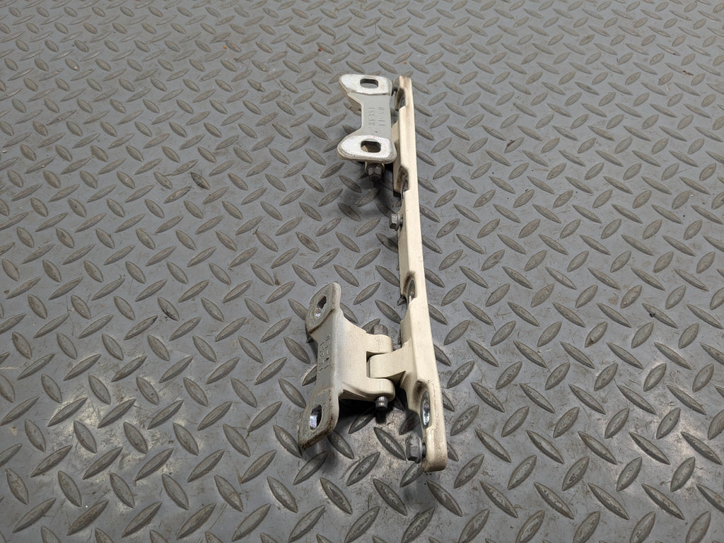 11 - 14 MINI COOPER CLUBMAN OEM TRUNK LID TAILGATE HINGE REAR LEFT DRIVER SIDE