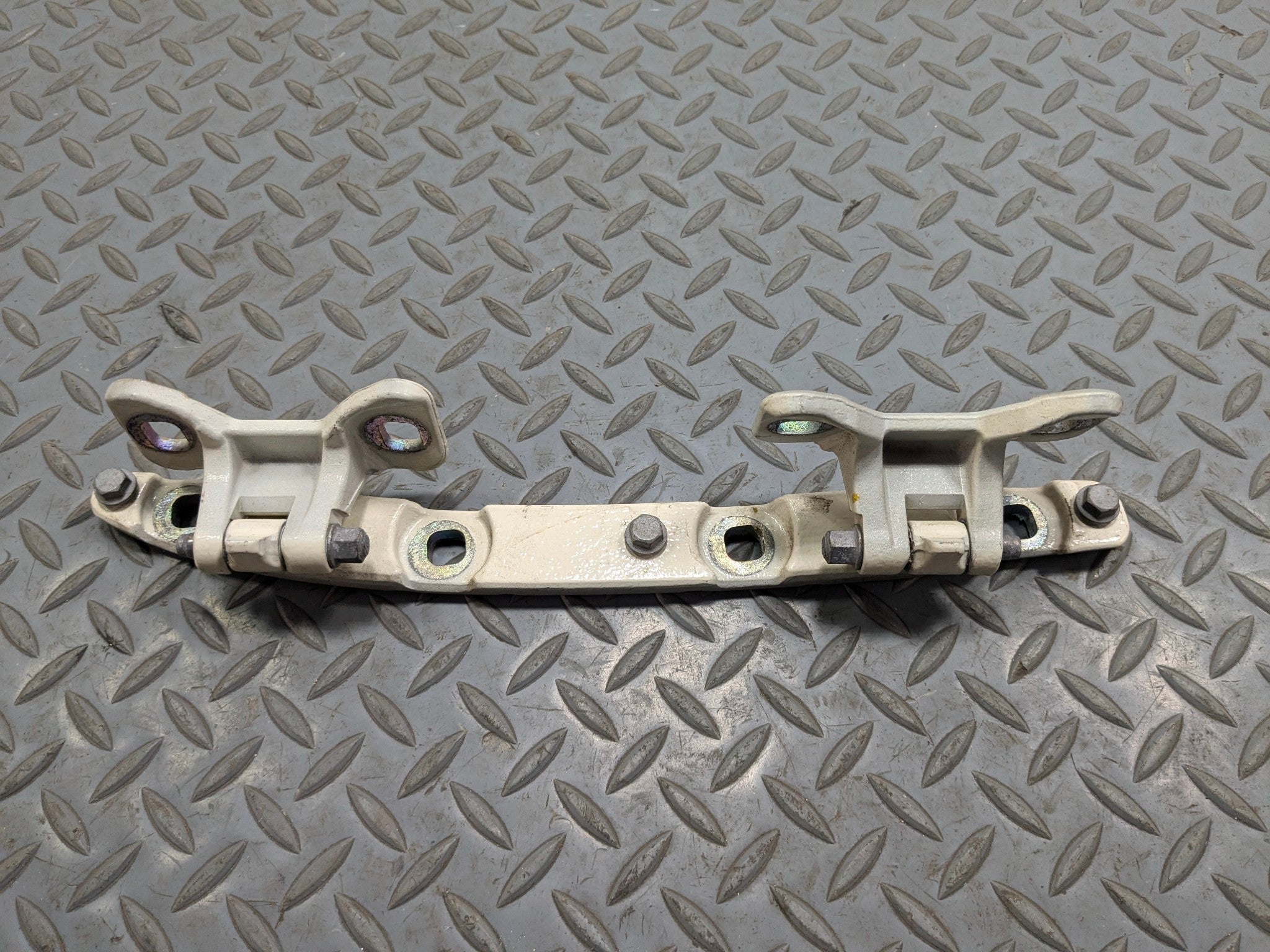 2011 - 2014 MINI COOPER CLUBMAN OEM TRUNK LID TAILGATE HINGE REAR RIGHT SIDE
