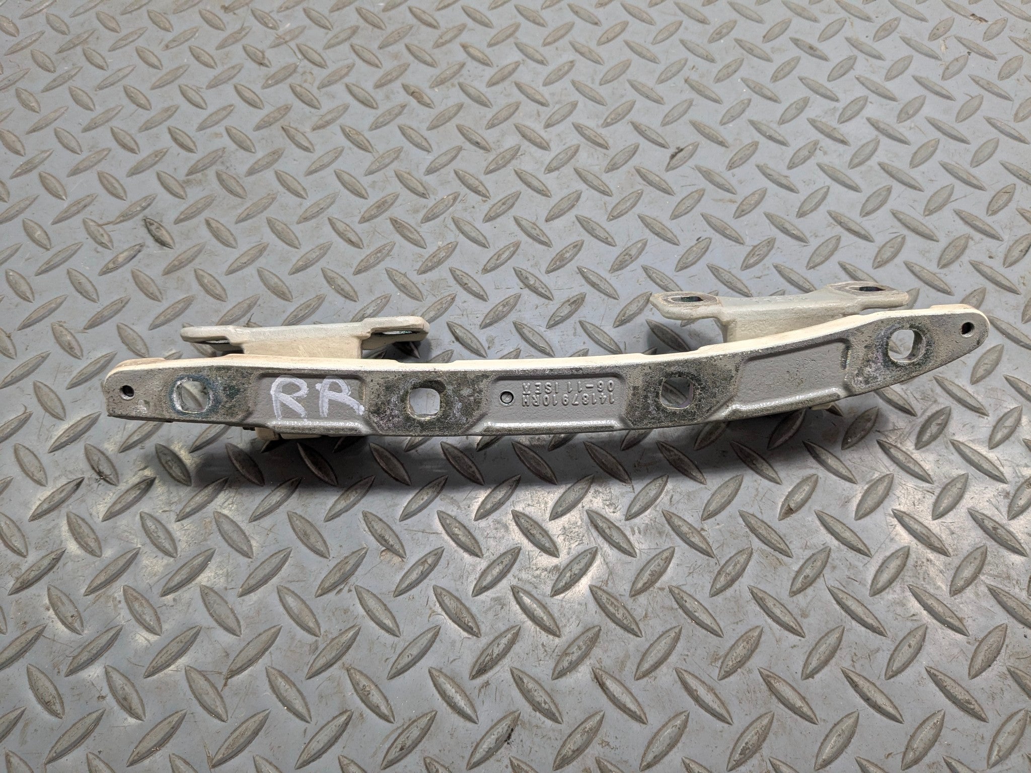 2011 - 2014 MINI COOPER CLUBMAN OEM TRUNK LID TAILGATE HINGE REAR RIGHT SIDE
