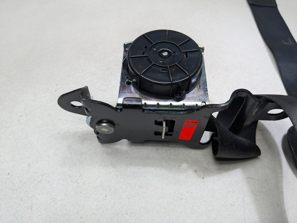 11 - 14 MINI COOPER CLUBMAN OEM SEAT BELT RETRACTOR FRONT RIGHT PASSENGER SIDE