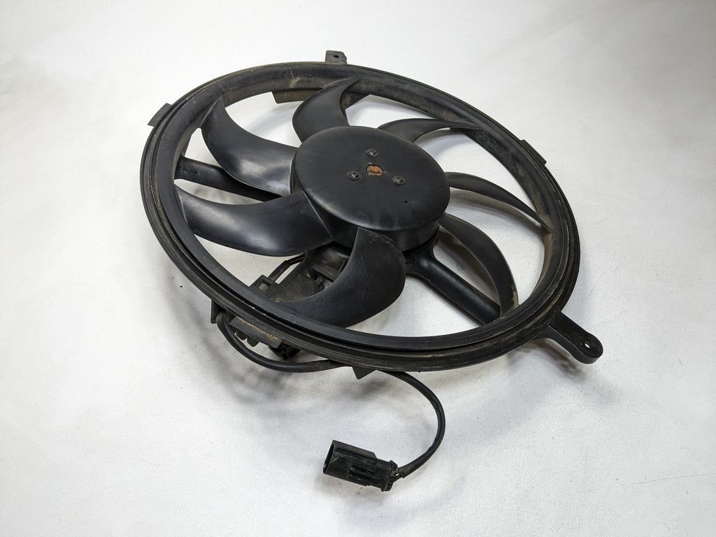 2011 - 2014 MINI COOPER CLUBMAN OEM ENGINE COOLING ELECTRIC FAN MOTOR ASSEMBLY