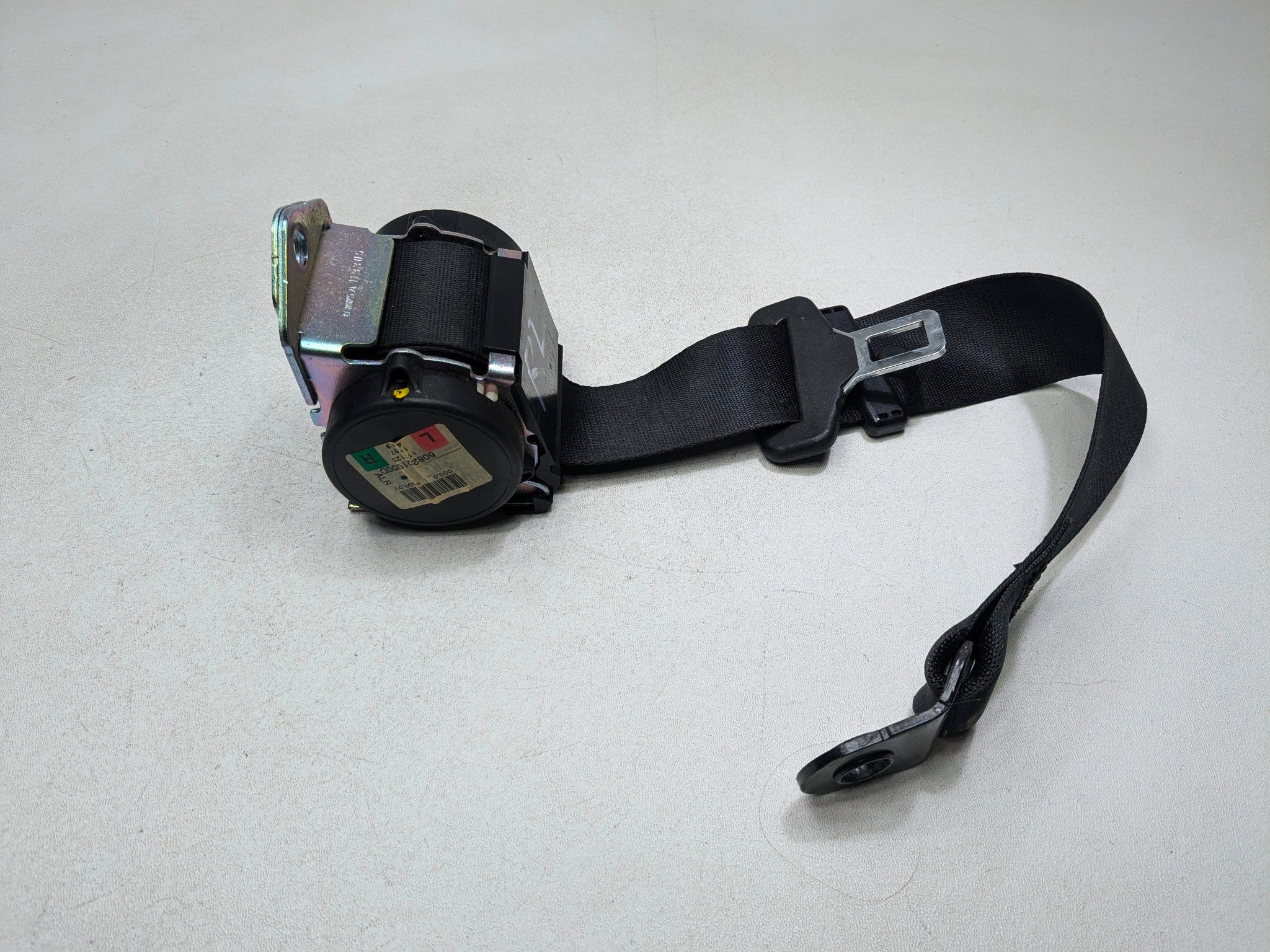 2011 - 2014 MINI COOPER CLUBMAN OEM SEAT BELT RETRACTOR REAR LEFT DRIVER SIDE
