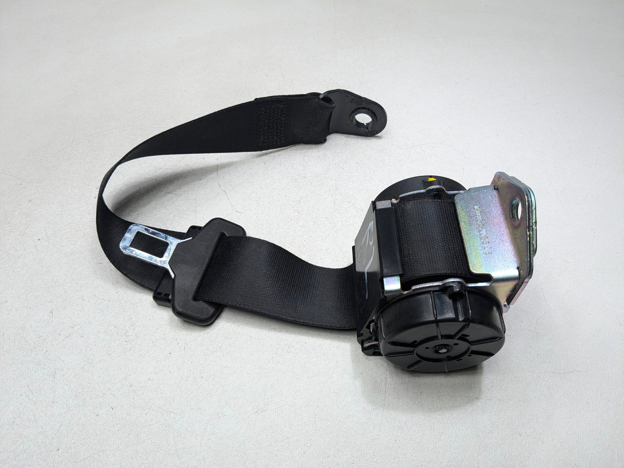 2011 - 2014 MINI COOPER CLUBMAN OEM SEAT BELT RETRACTOR REAR LEFT DRIVER SIDE