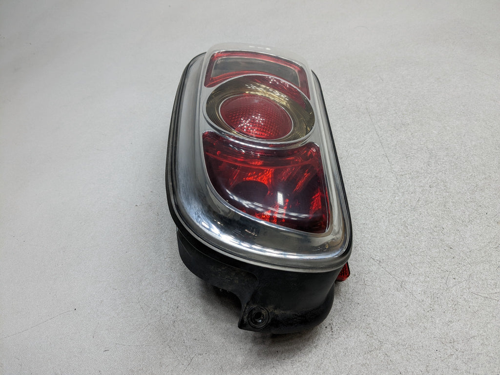 11 - 14 MINI COOPER CLUBMAN OEM TAIL LIGHT ASSEMBLY REAR RIGHT PASSENGER SIDE