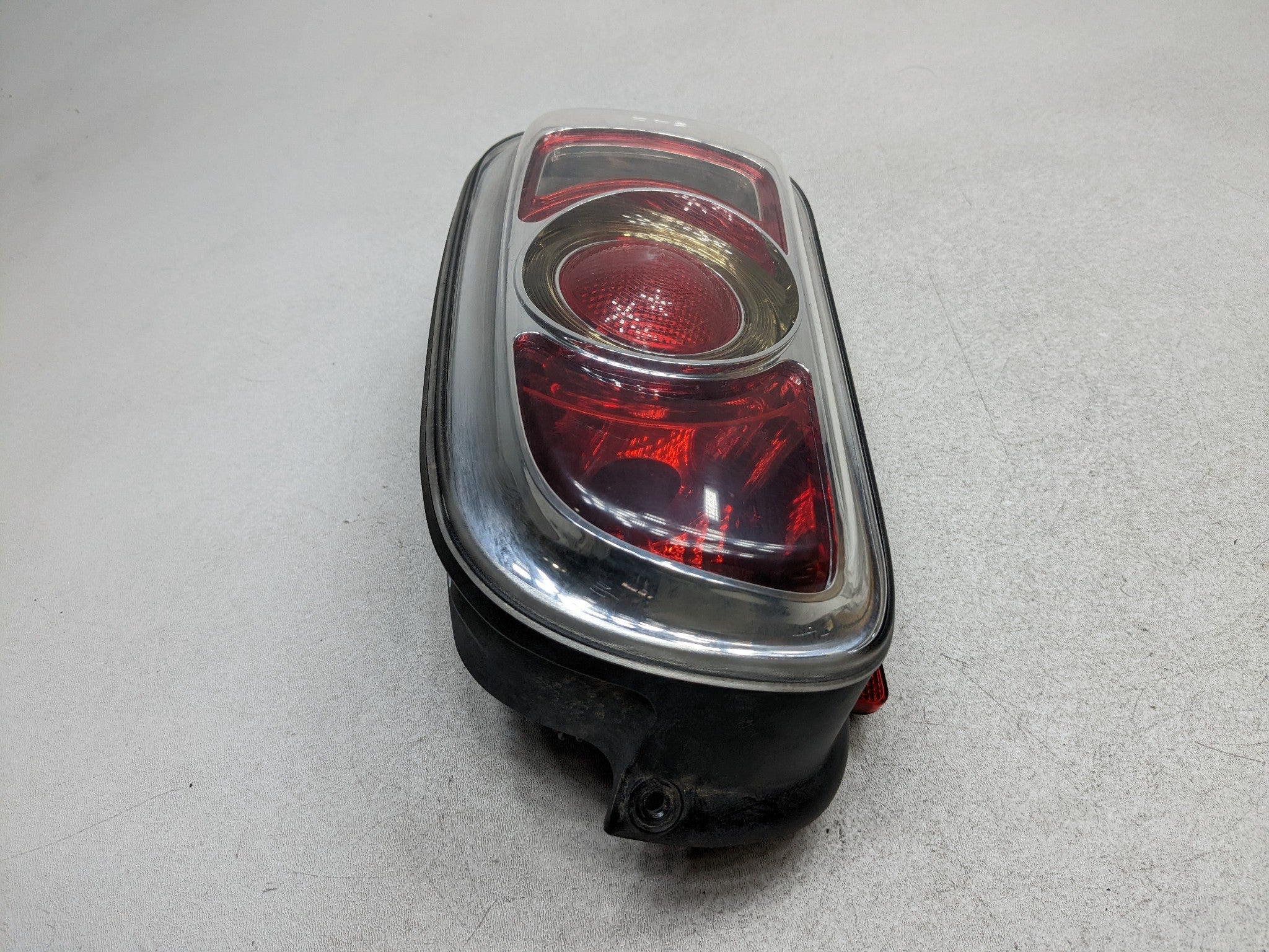 11 - 14 MINI COOPER CLUBMAN OEM TAIL LIGHT ASSEMBLY REAR RIGHT PASSENGER SIDE