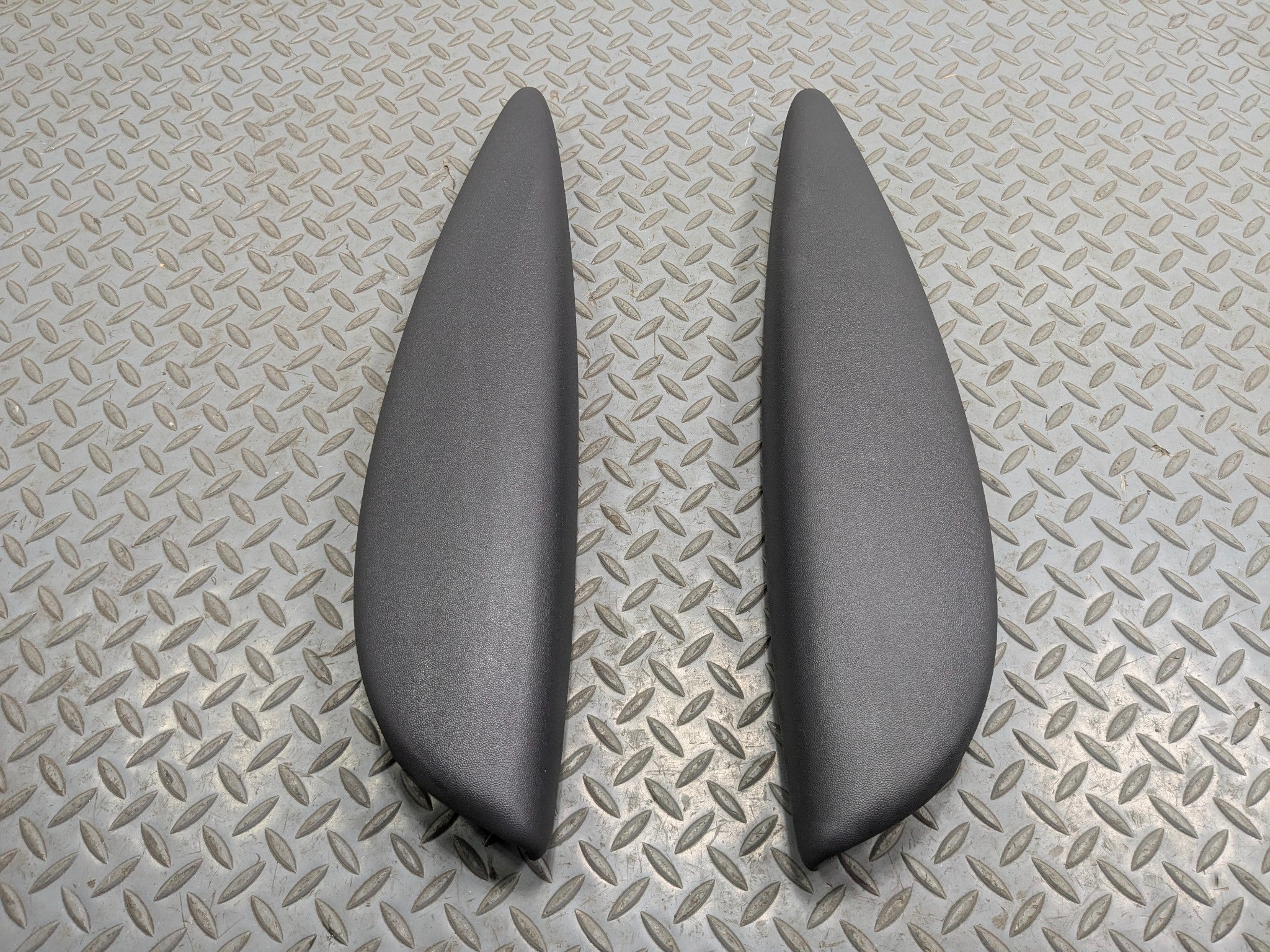 2011 - 2014 MINI COOPER CLUBMAN OEM ARMREST SIDE COVER SET FRONT LEFT AND RIGHT