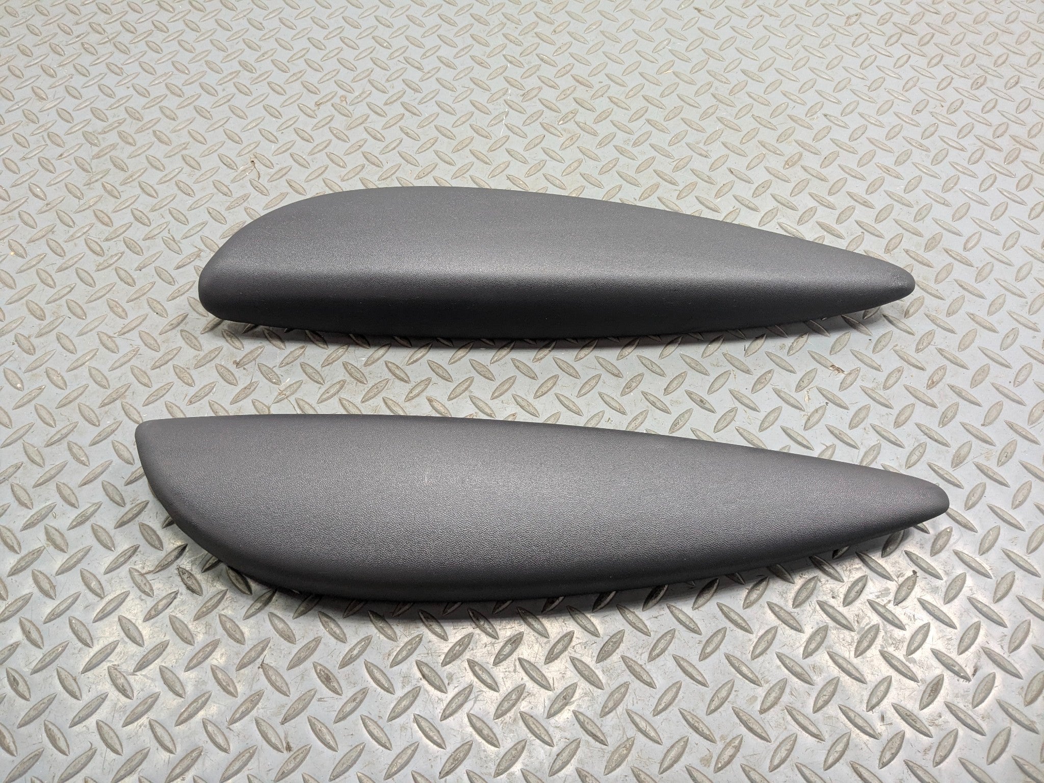 2011 - 2014 MINI COOPER CLUBMAN OEM ARMREST SIDE COVER SET FRONT LEFT AND RIGHT
