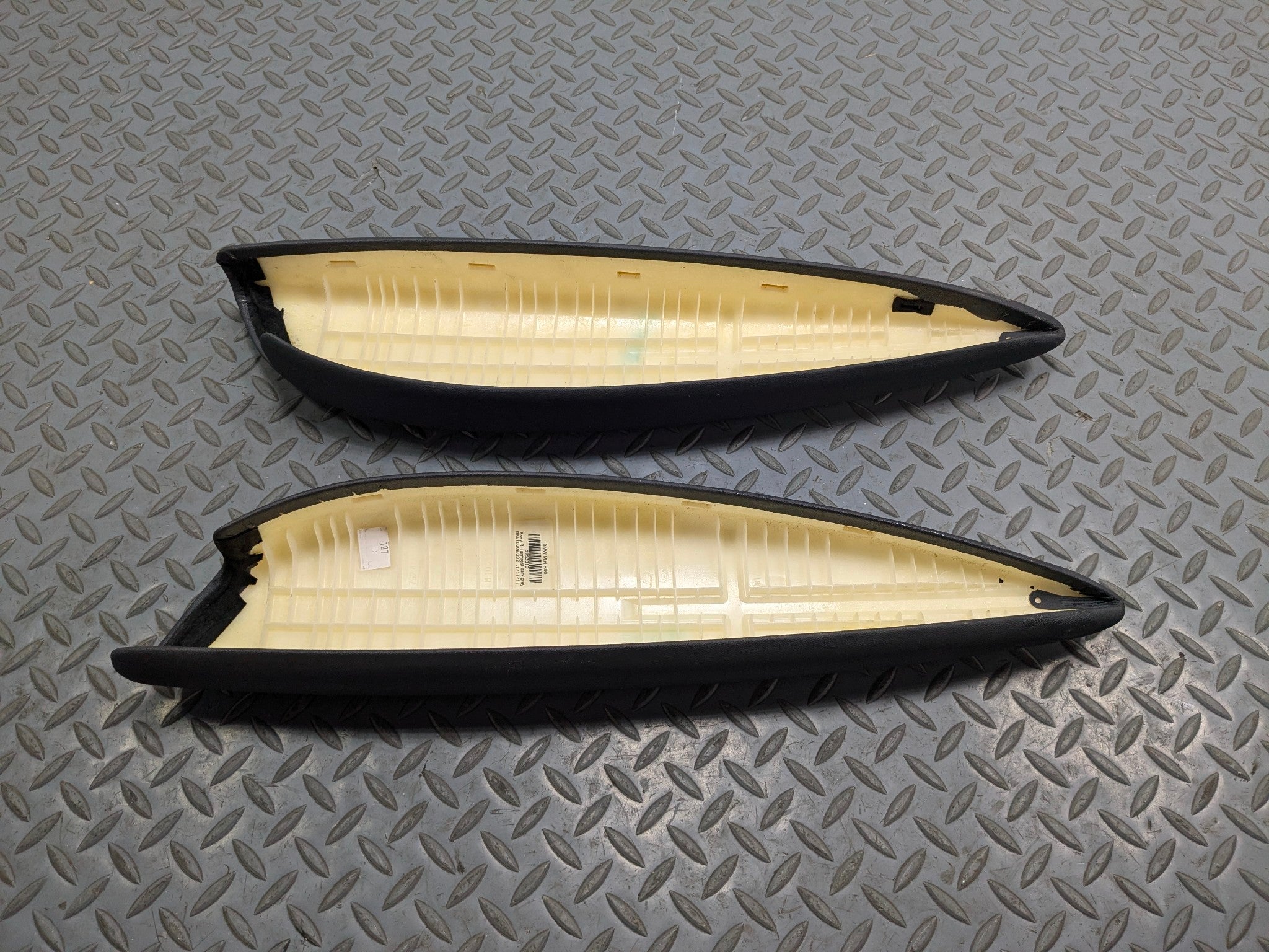2011 - 2014 MINI COOPER CLUBMAN OEM ARMREST SIDE COVER SET FRONT LEFT AND RIGHT