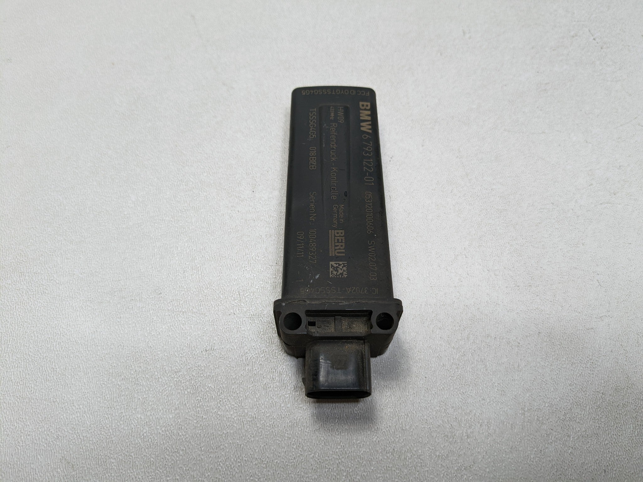 2011 - 2014 MINI COOPER CLUBMAN OEM TPMS TIRE PRESSURE MONITORING ANTENNA SENSOR